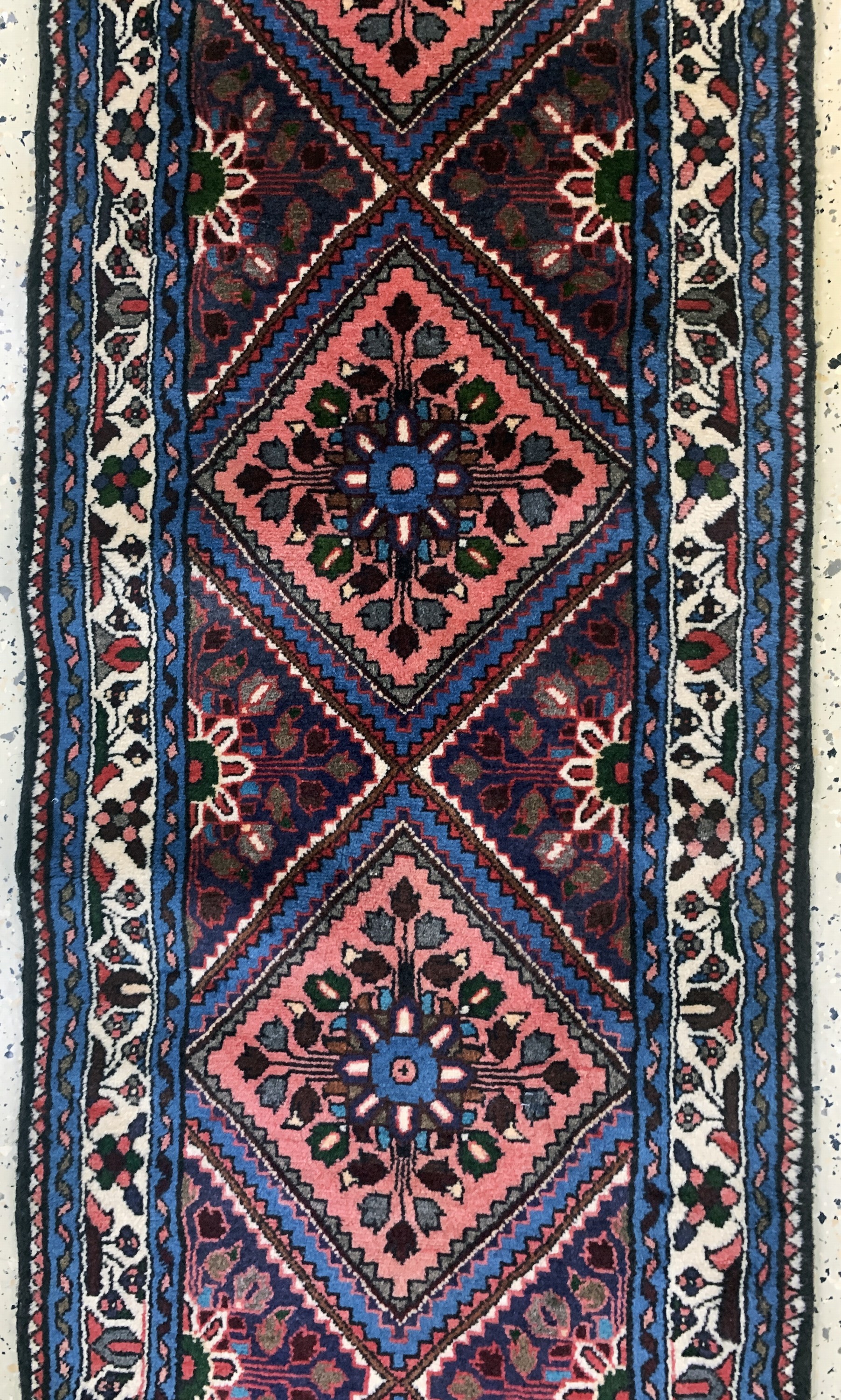 Detail c: Assadabad, Persien, Mitte 20.Jhd, Wolle aufBaumwolle, ca. 495 x 60 cm, EHZ: 2