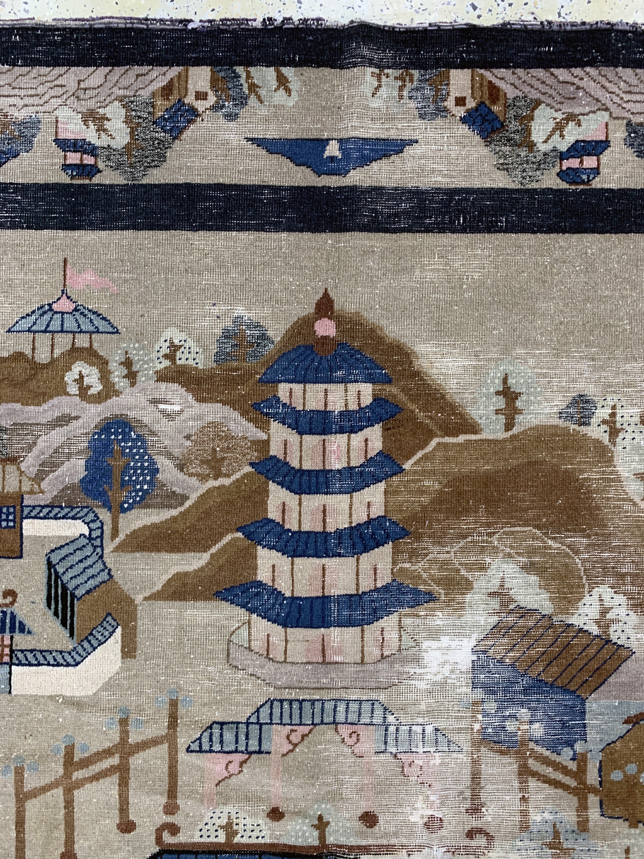Detail h: Antiker Peking, China, um 1900, Wolle auf Baumwolle, ca. 350 x 280 cm, EHZ: 4, (Risse & Löcher)