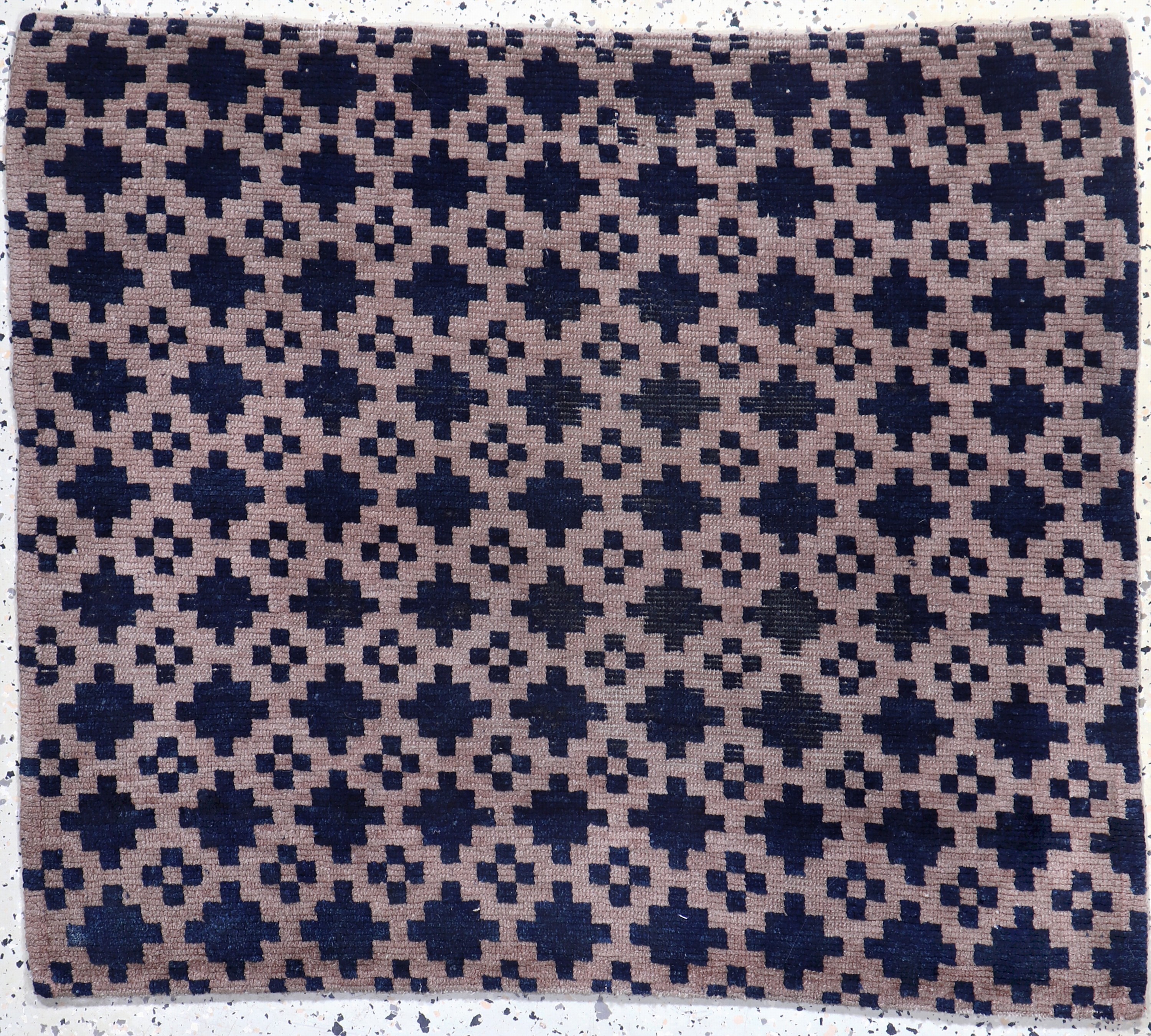 "Meditations-Matte", Tibet, Anfang 20.Jhd, Wolle auf Baumwolle, ca. 80 x 92 cm, EHZ: 2