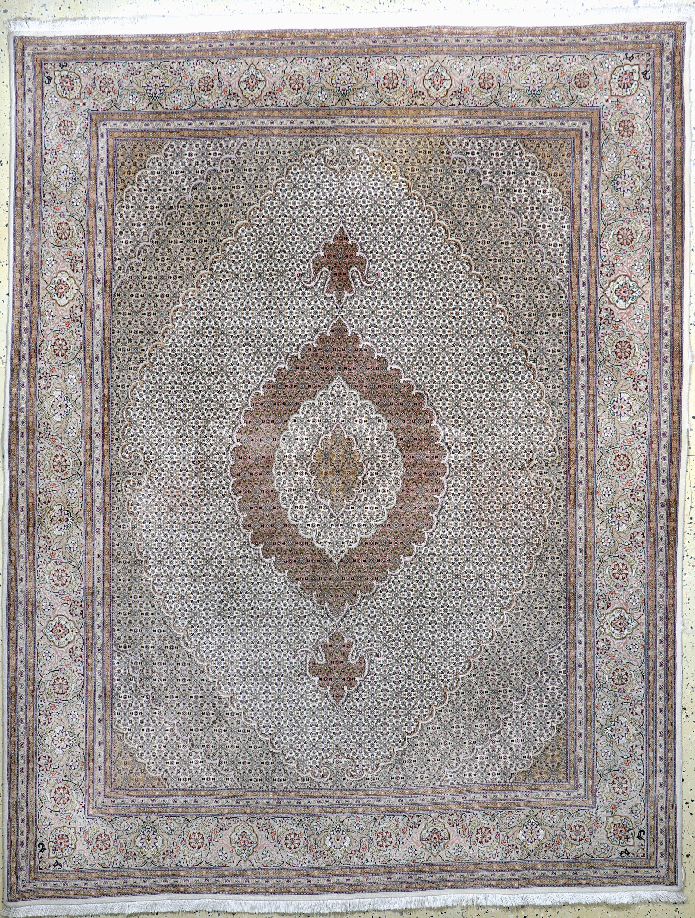 Image 27035051 - Täbriz fein(50 Raj), Persien, Ende 20.Jhd, Korkwolle mit Seide, ca. 252 x 196 cm, ca. ...