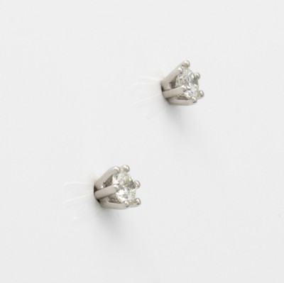 27035060a - Paar Ohrstecker mit Brillantsolitären, WG 585/000, 2 Brill. in 6er Krappenfassungen ...