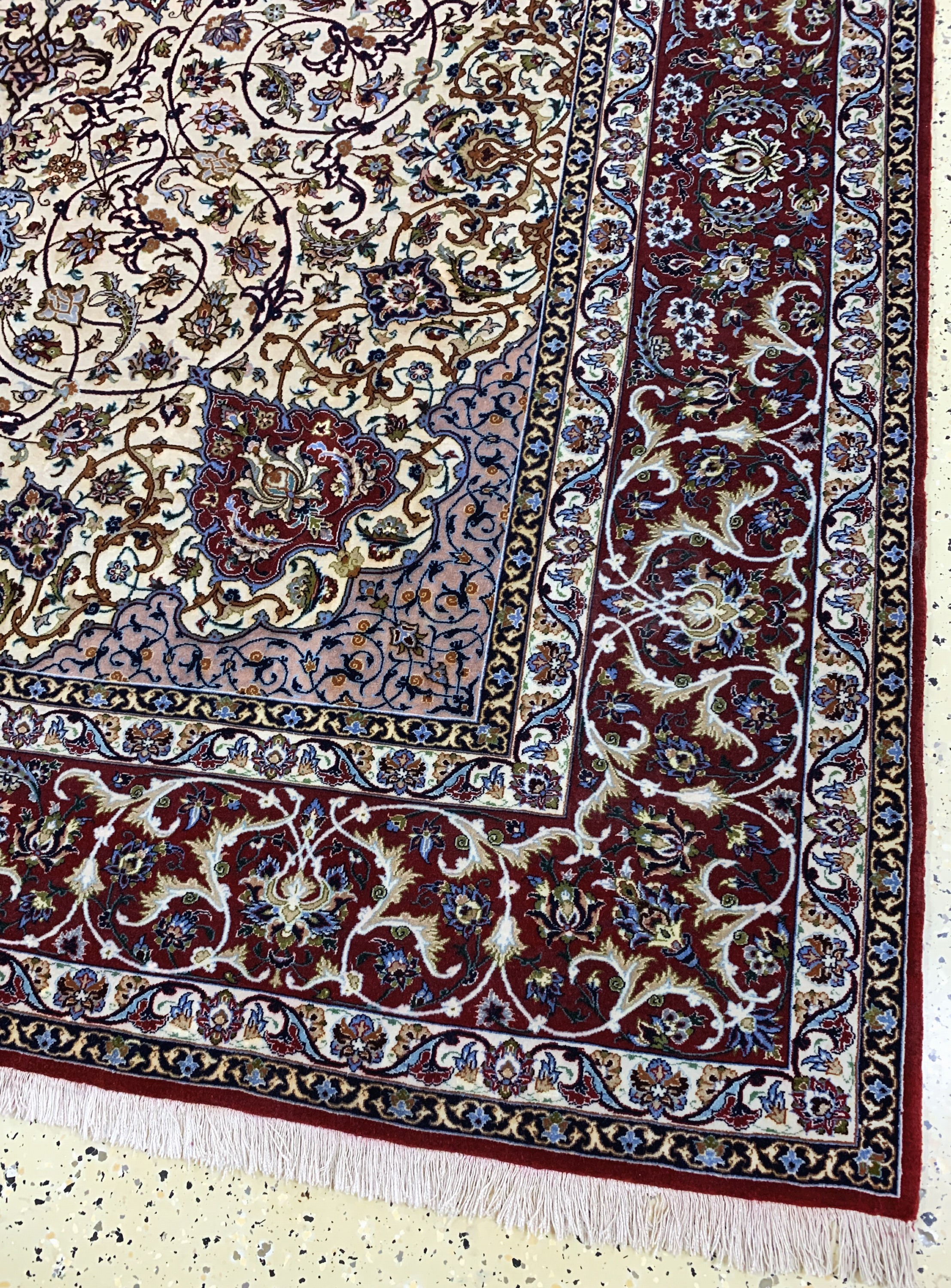 Detail a: Esfahan fein Persien, signiert"Shahabpour",Mitte 20.Jhd, Korkwolle mit Seide, ca. 310 x 204 cm, Reinigungsbedürftig, EHZ: 2