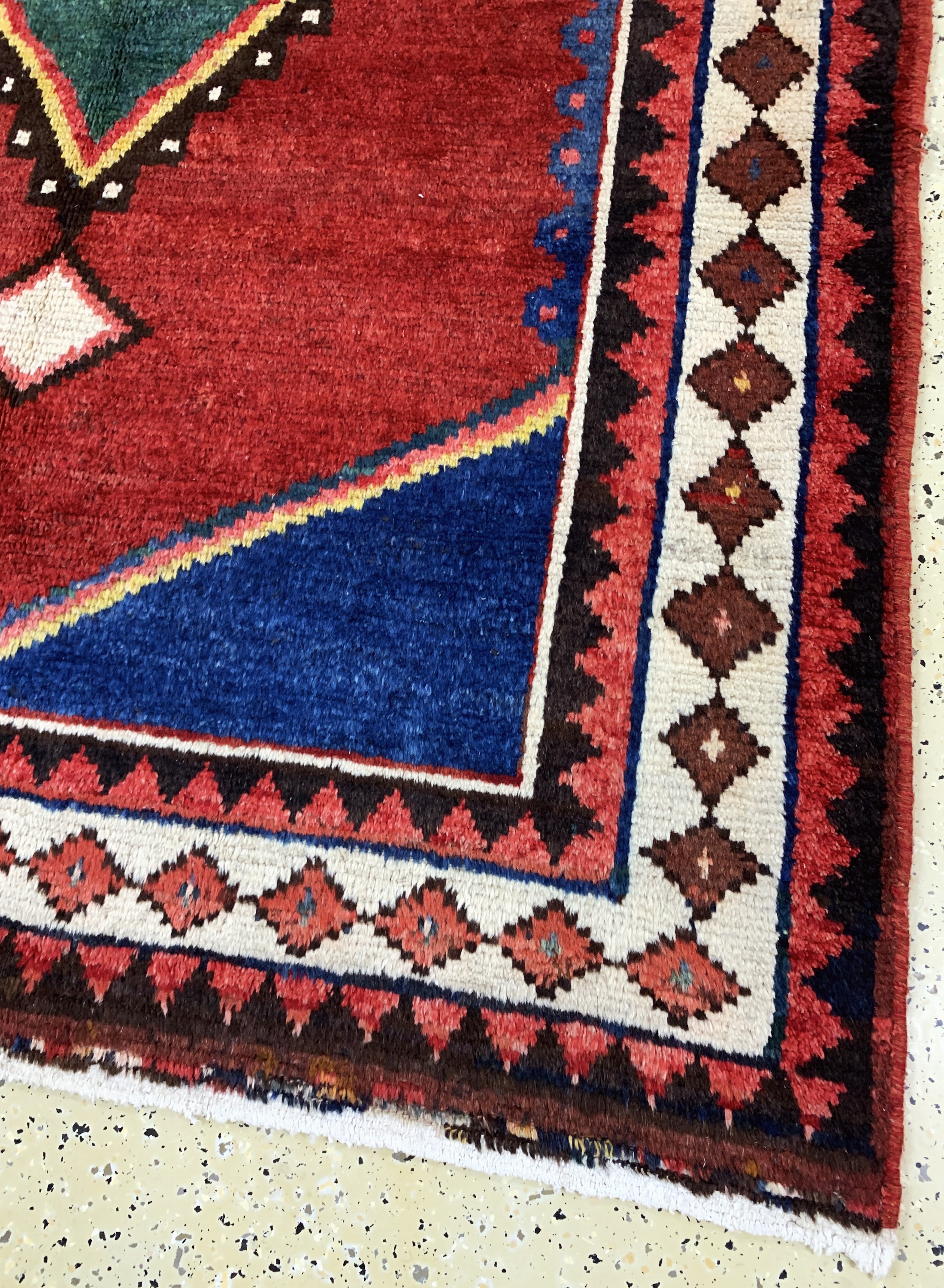Detail a: Louri Bachtiar, Persien, Anfang 20.Jhd, Wolle auf Baumwolle, ca. 260 x 165 cm, EHZ: 2