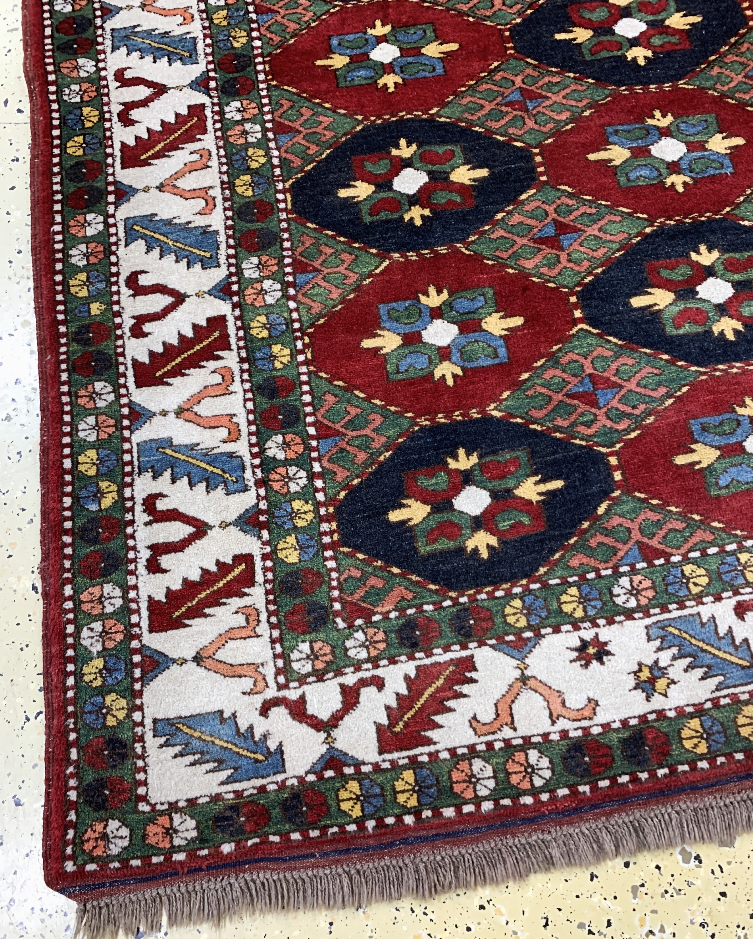 Detail b: Kazak neugeknüpft, Pakistan, Ende 20.Jhd, Wolle auf Wolle, ca. 205 x 190 cm, EHZ: 2