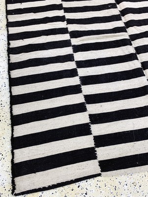 27035206e - Mazandaran Kelim(4 Bahnig), Persien, Anfang20.Jhd, Wolle auf Wolle, ca. 366 x 170 cm, ...