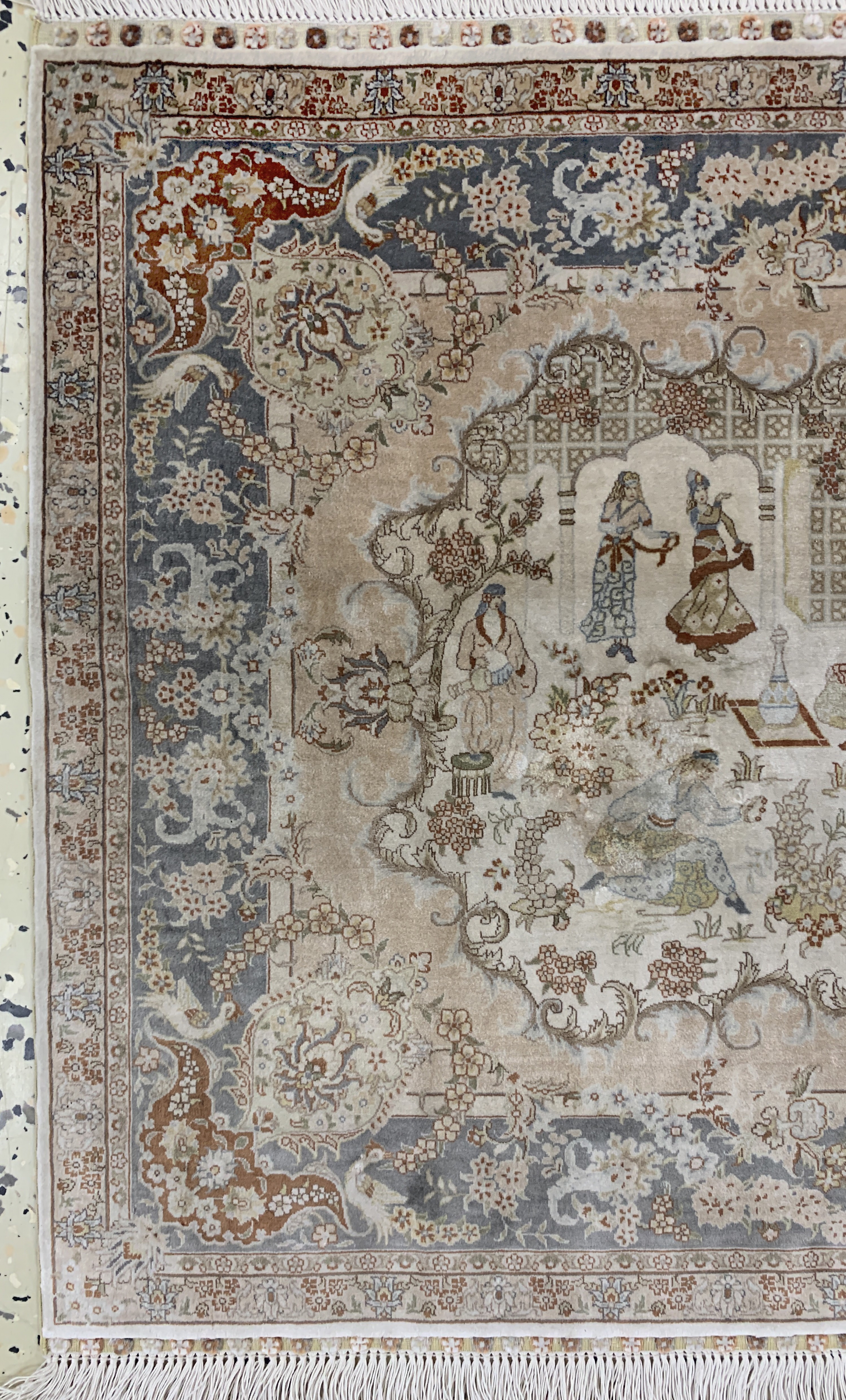 Detail b: Hereke Seide sehr fein, Türkei signiert, Ende 20.Jhd, reine Naturseide, ca. 65 x 46 cm,ca. 3,2 Mio. Kn/qm, verblasst, EHZ: 1-2(Fleck)