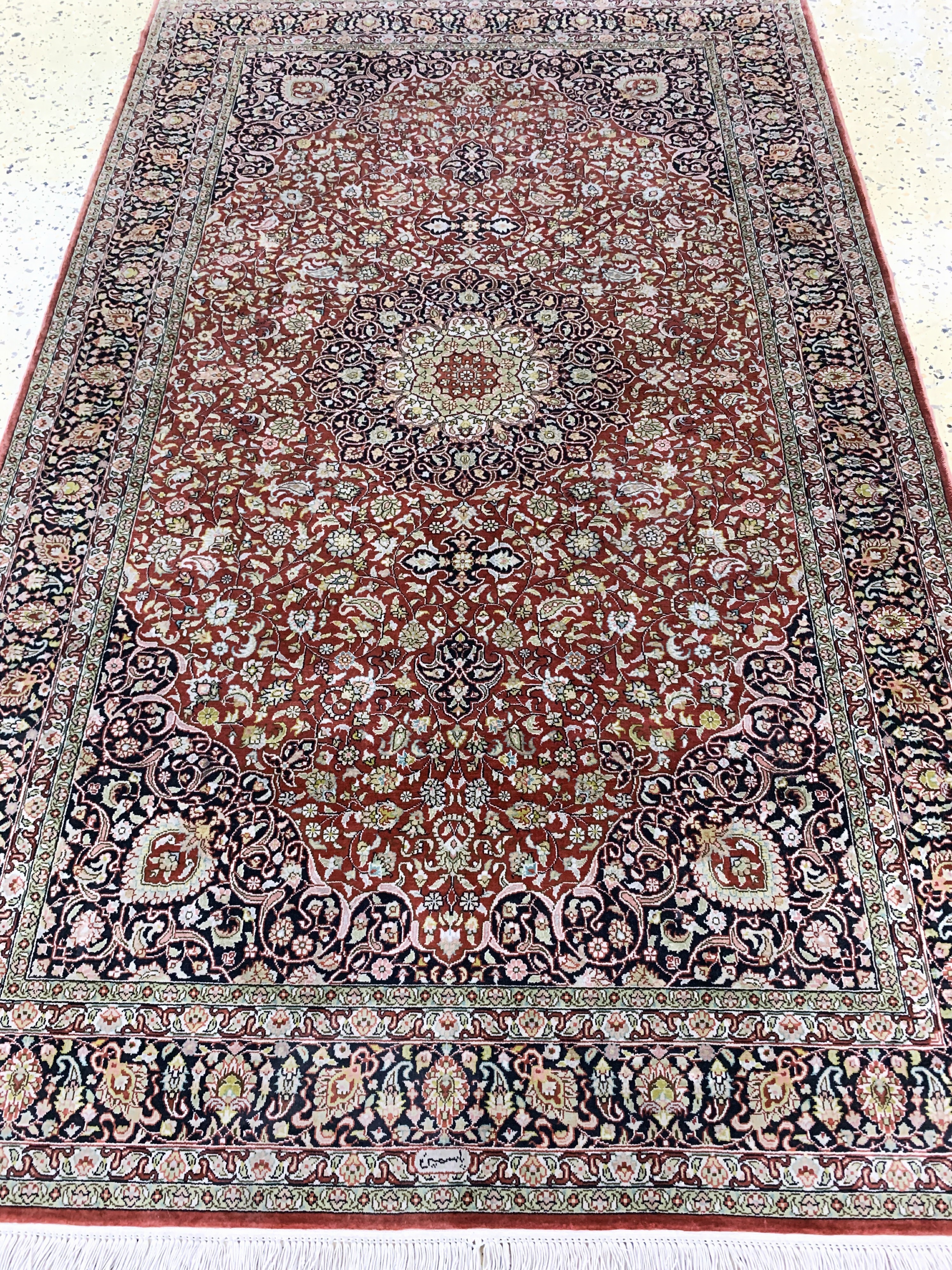 Detail d: Hereke Seide fein, China, Ende 20.Jhd, reine Naturseide, ca. 152 x 95 cm, ca. 1,0 Mio. Kn/qm, EHZ: 2
