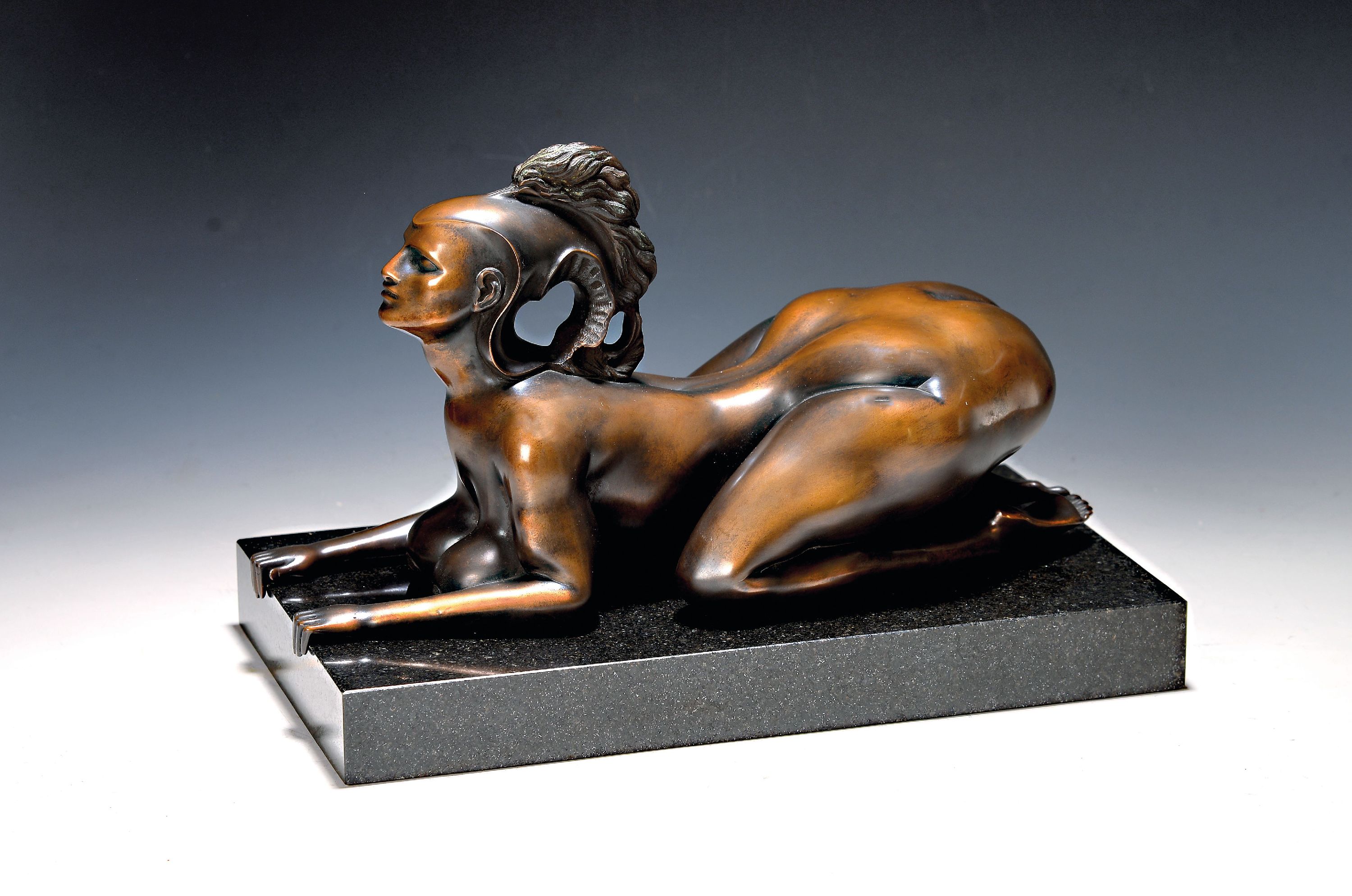 Image 27035322 - Ernst Fuchs, 1930-2015, Sphinx, Bronzeskulptur, sign. und num. 591/1000, auf ...