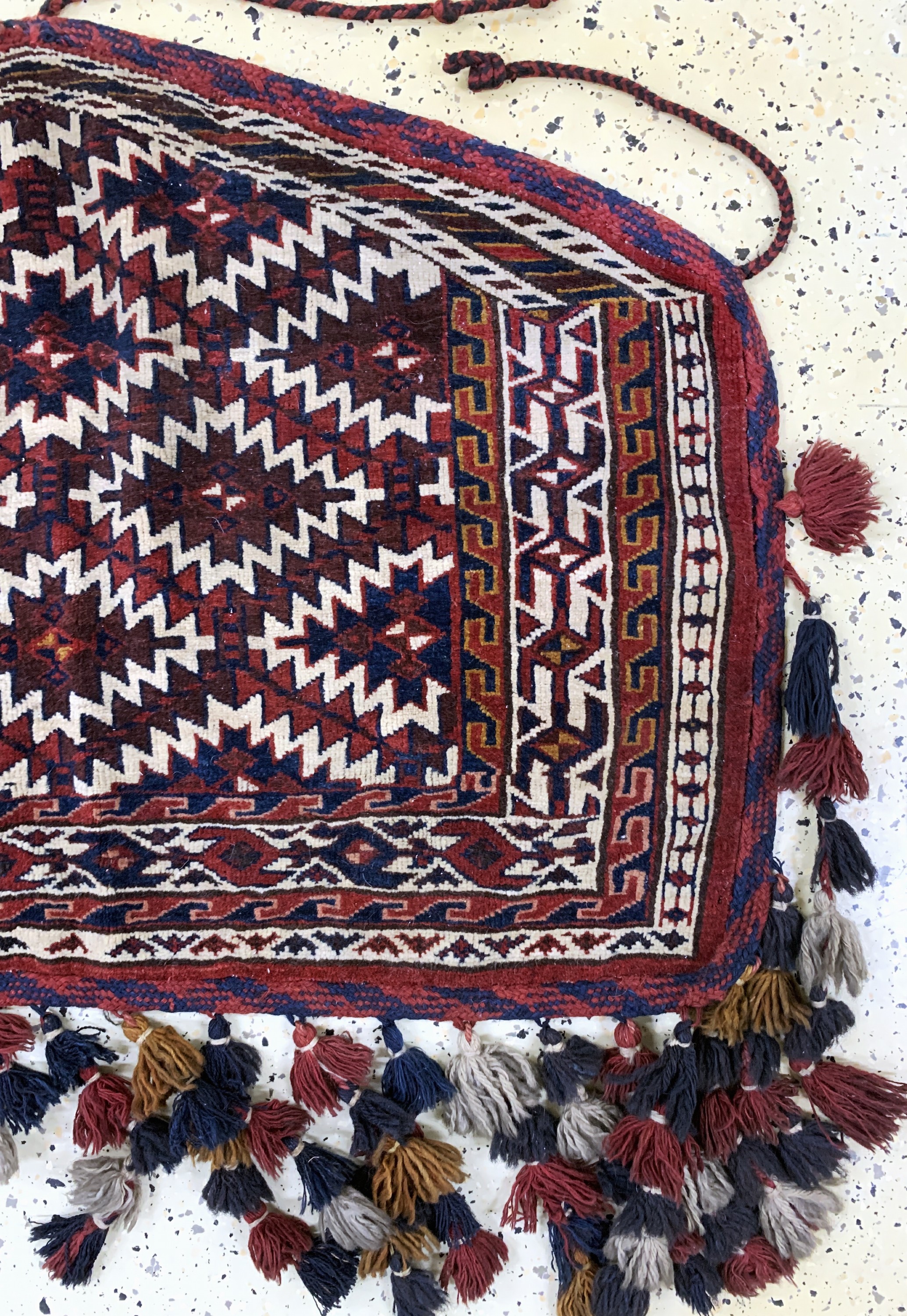 Detail a: Yomud"Asmalyk", Turkmenistan, Anfang 20.Jhd, Wolle auf Wolle, ca. 104 x 75 cm, EHZ:2