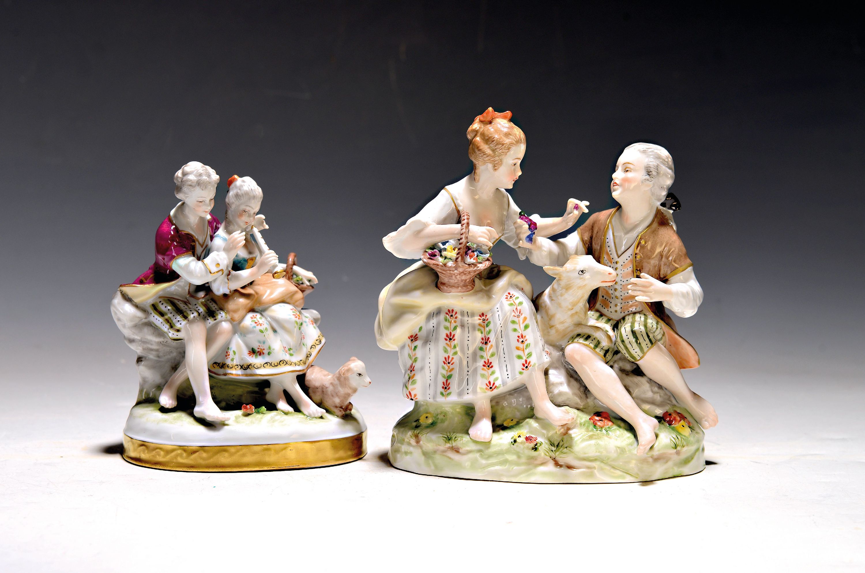 Image 27035367 - 2 Porzellanfiguren, Unterweissbach, 20. Jh., Schäfergruppen, bunt bemalt, H. ca. 16 ...