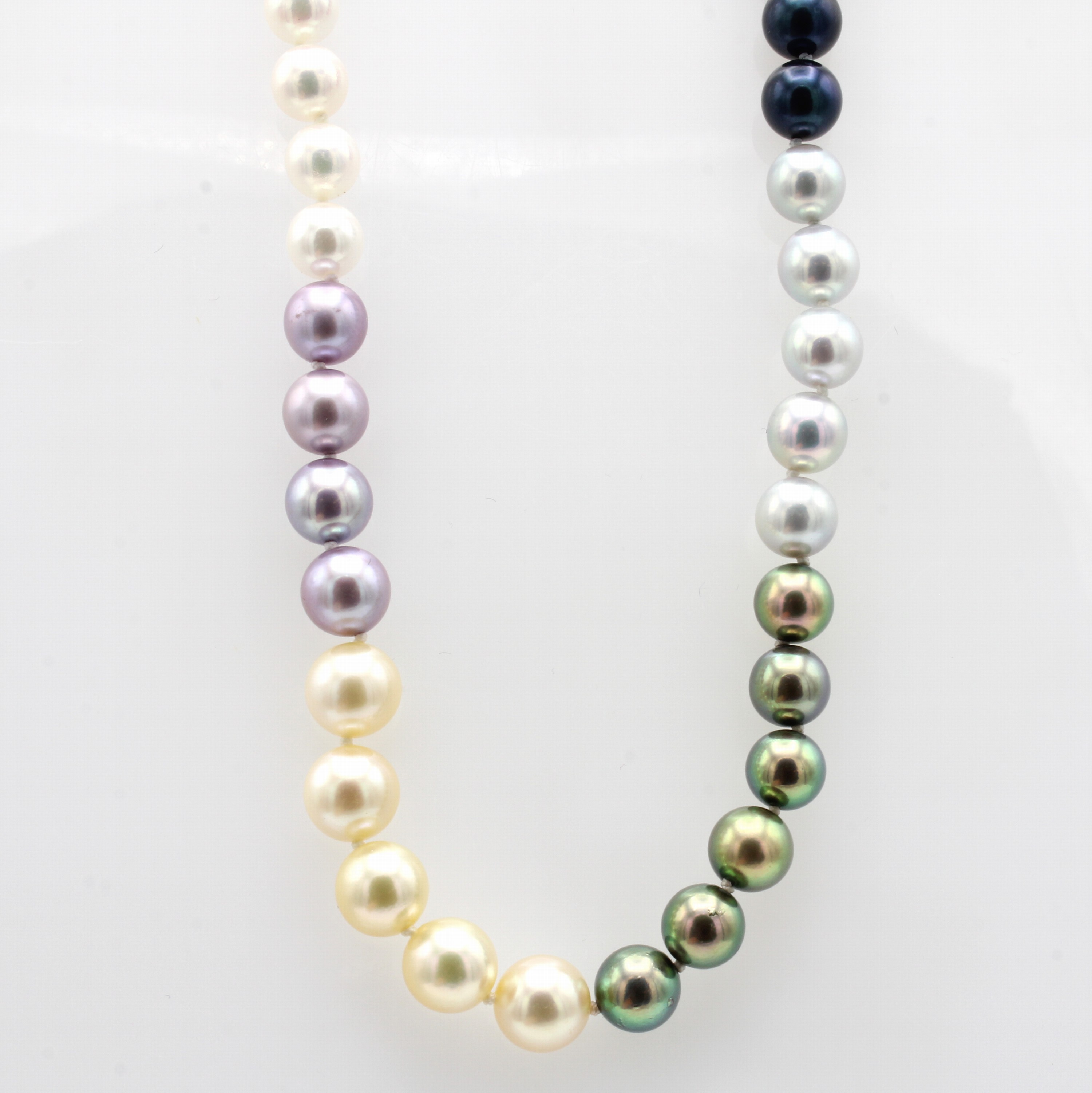 Image 27035385 - Akoyazuchtperlenkette, Kugelschl. WG 750/000 diamantiert, multicolorfarb. Perlen (gef.), ...