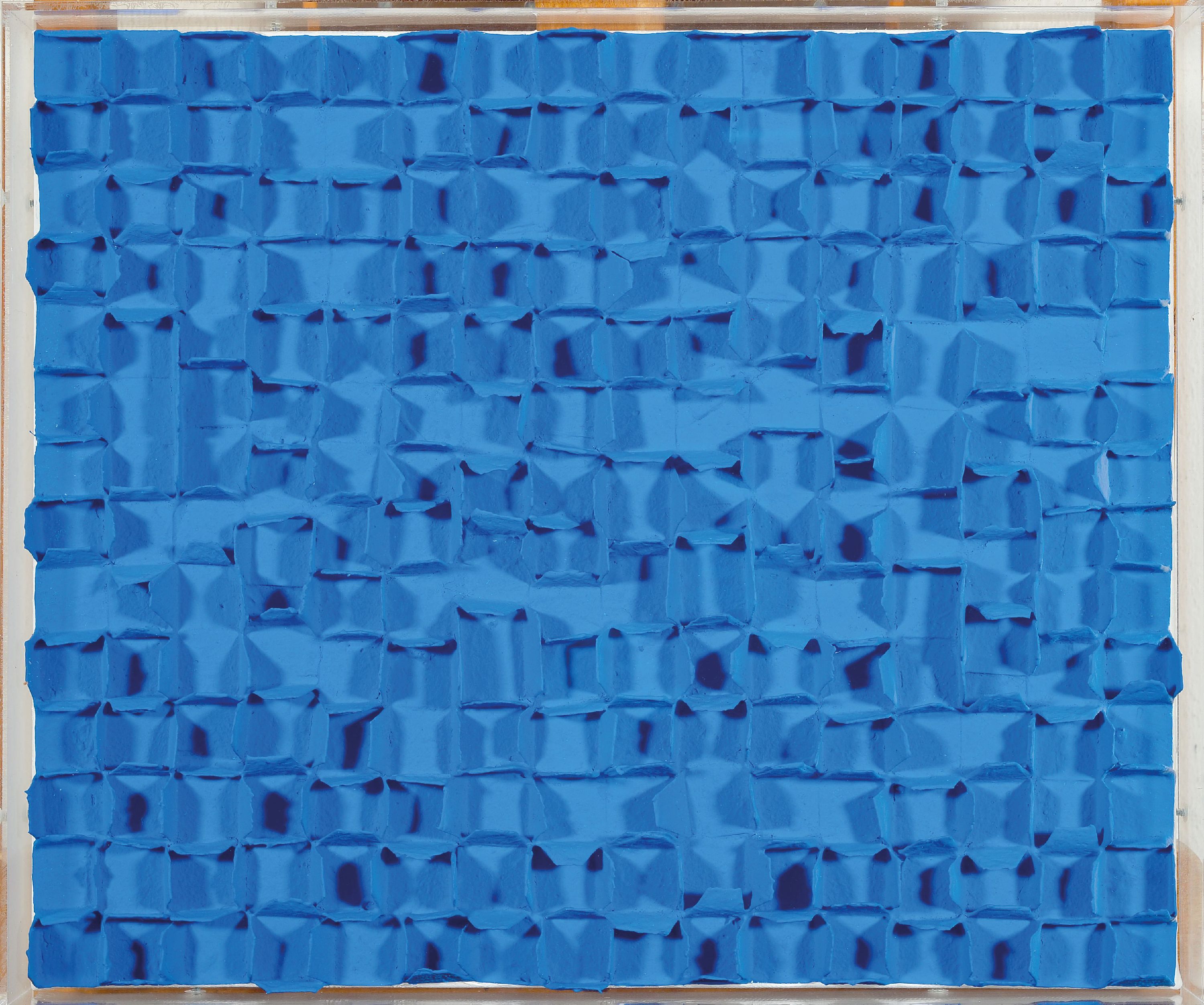 Detail k: Tchun-Mo Nam, geb. 1961 Yungyang/Südkorea, "Beam 2012", 2012, Mischtechnik aus blaugefärbtem Papier mache auf Leinwand, versosigniert und ...