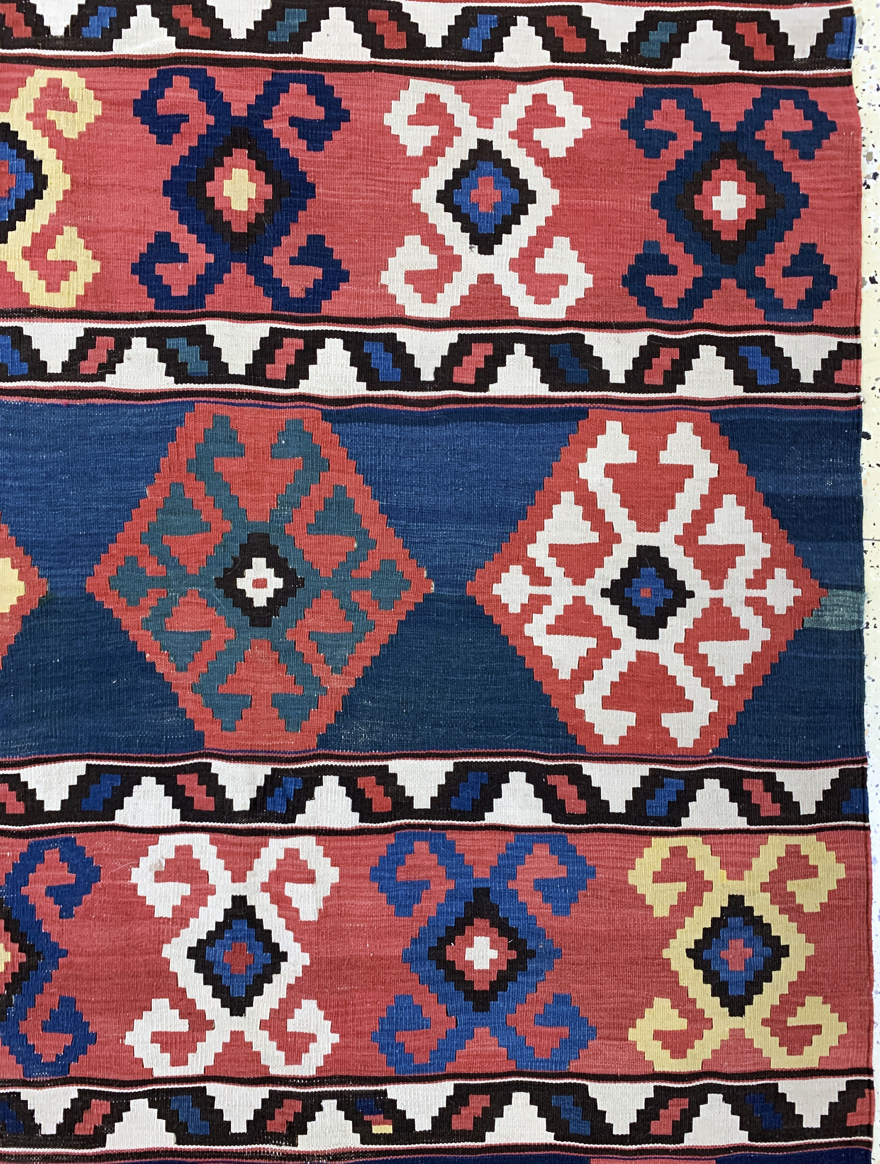 Detail d: Antiker Schirwan Kelim, Kaukasus, 19.Jhd, Wolle auf Wolle, ca. 275 x 210 cm, EHZ: 2