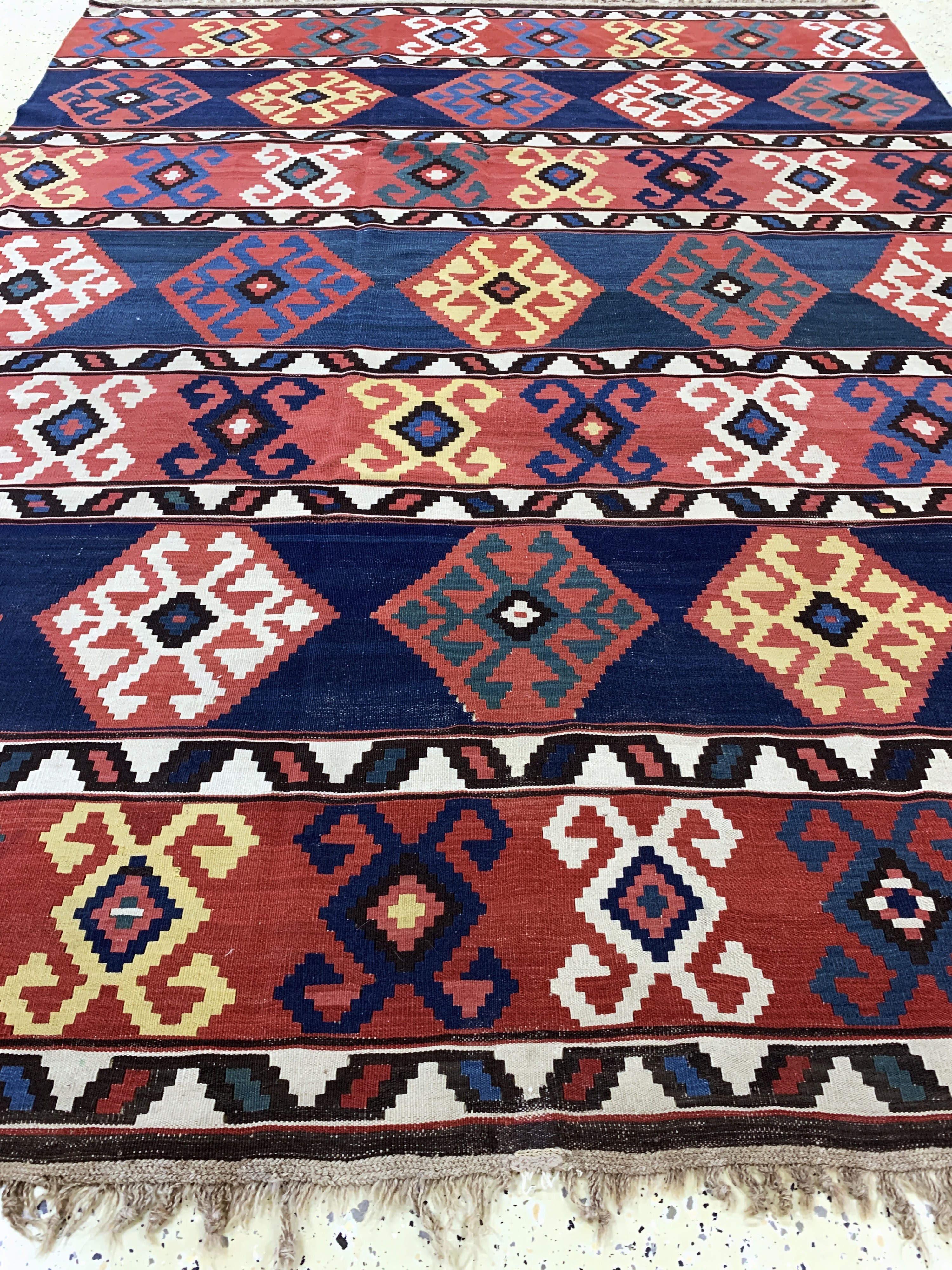 Detail g: Antiker Schirwan Kelim, Kaukasus, 19.Jhd, Wolle auf Wolle, ca. 275 x 210 cm, EHZ: 2