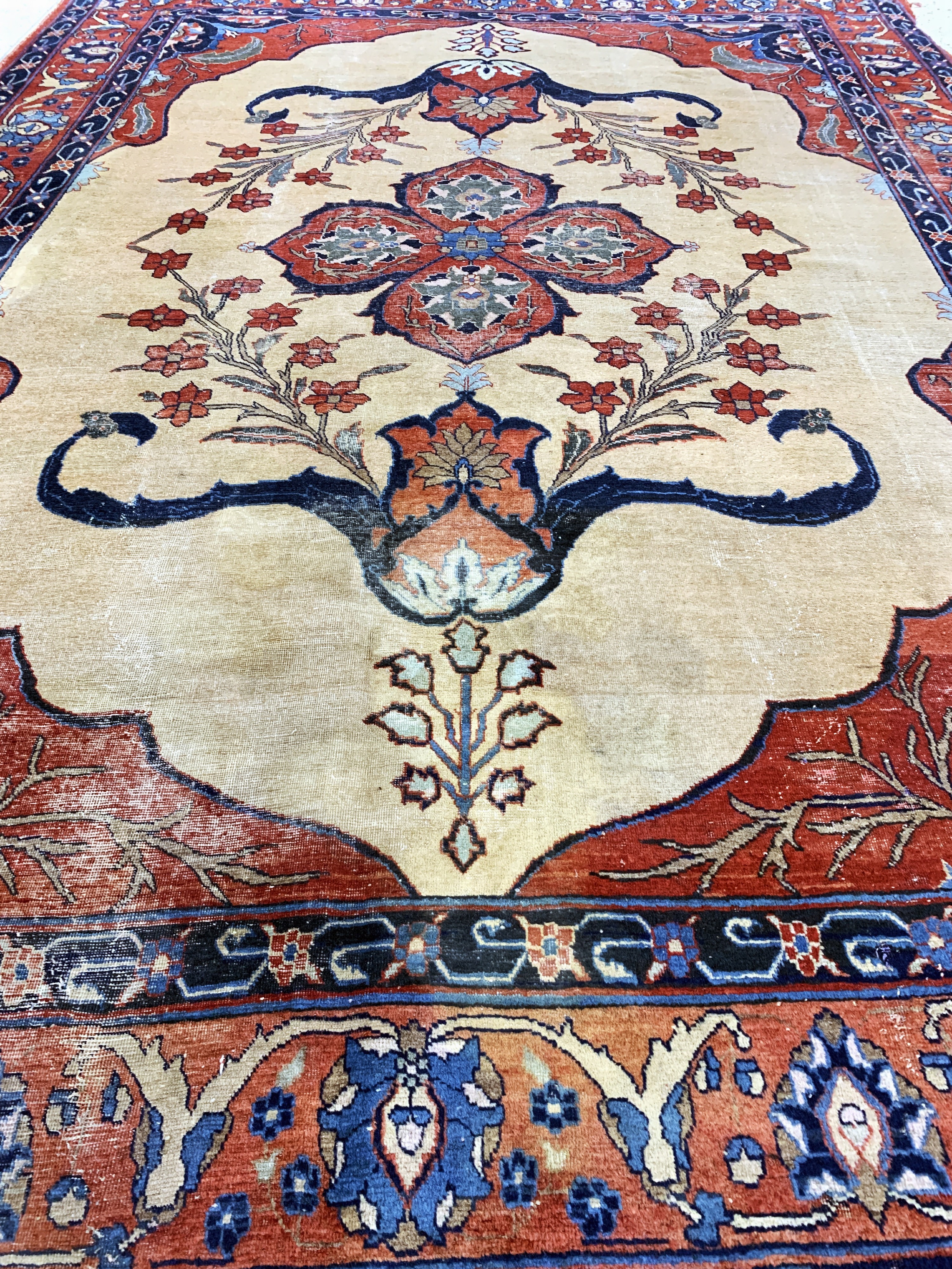 Detail h: Antiker Täbriz, Persien, um 1900, Wolle aufBaumwolle, ca. 390 x 280 cm, EHZ: 4