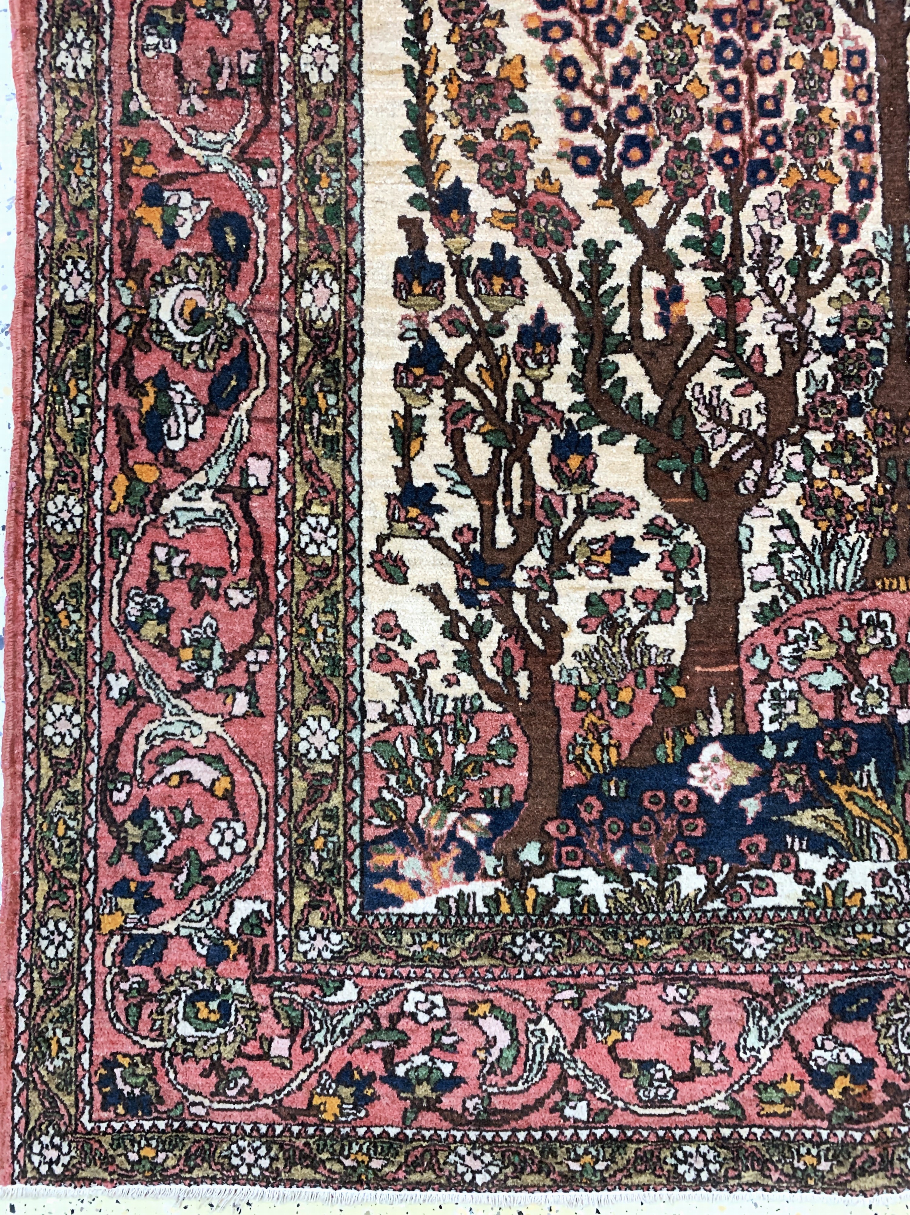 Detail b: Antiker Bachtiar, Persien, um 1900, Wolle auf Baumwolle, ca. 200 x 147 cm, EHZ: 2-3