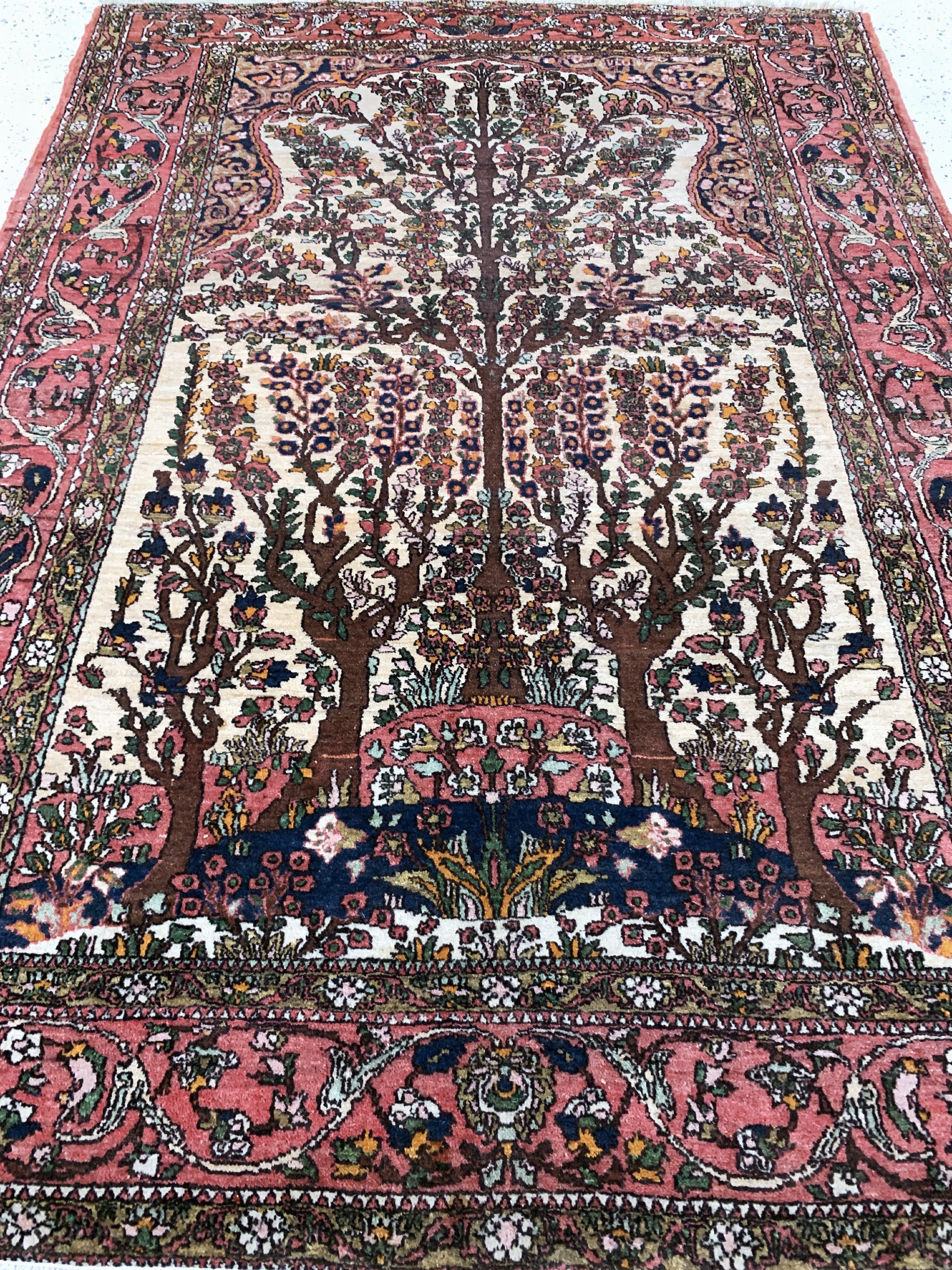 Detail e: Antiker Bachtiar, Persien, um 1900, Wolle auf Baumwolle, ca. 200 x 147 cm, EHZ: 2-3