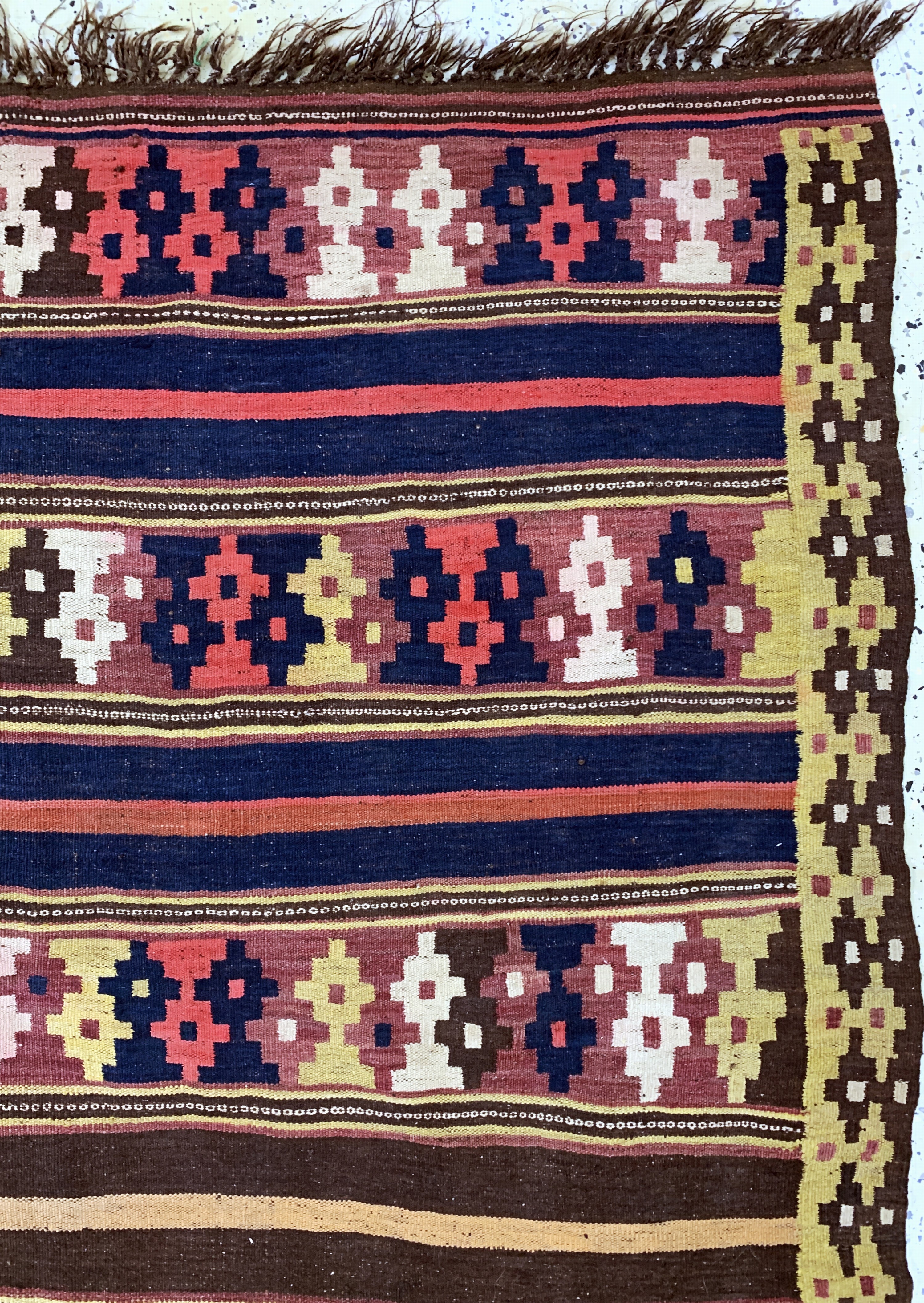 Detail f: Bachtiar Kelim, Persien, um 1900, Wolle aufWolle, ca. 320 x 160 cm, leicht verfärbt, EHZ:2-3