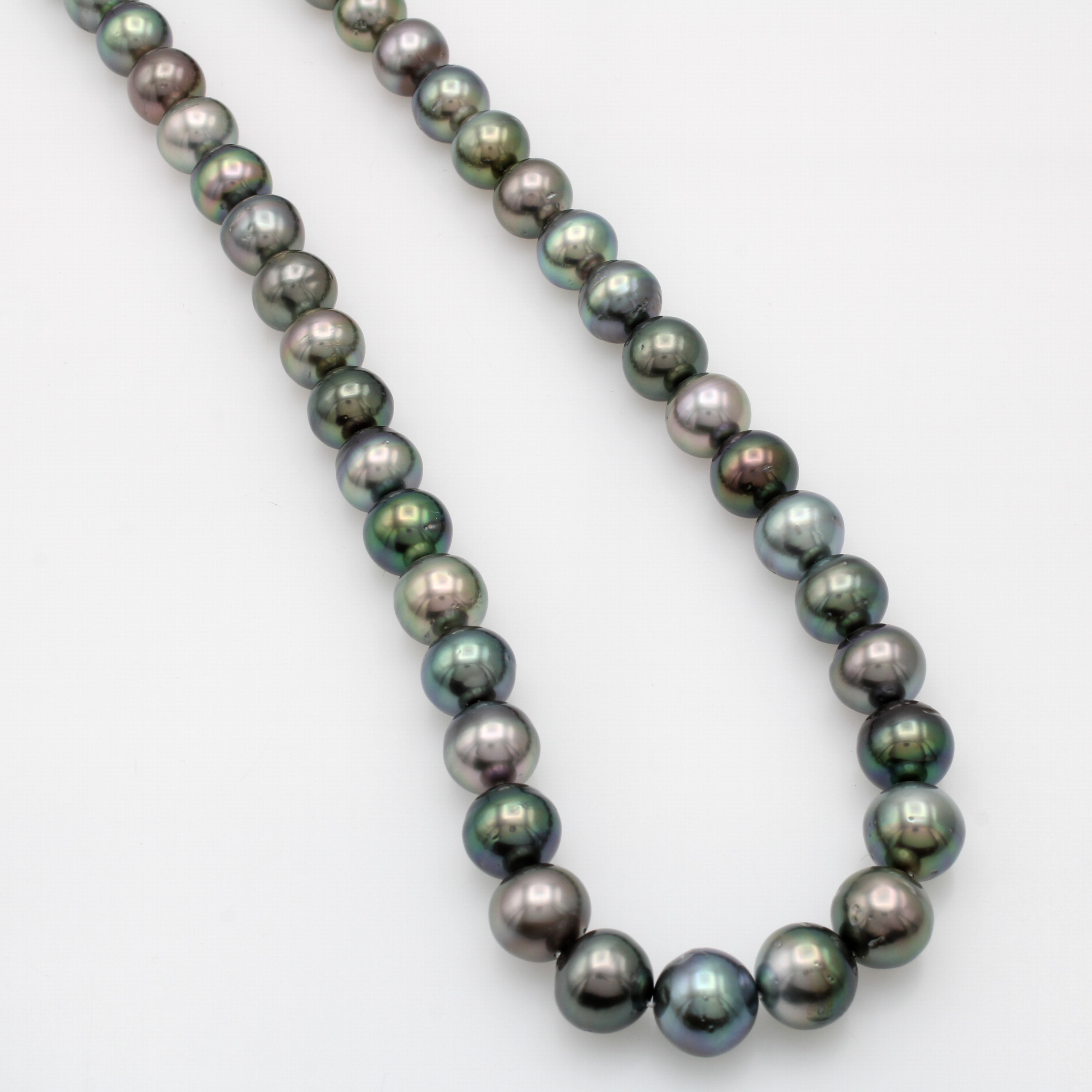 Image 27035467 - Tahitizuchtperlenstrang, barocke Perlen in grünen und braunen Nuancen m. violettem ...
