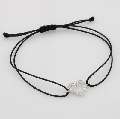 27035411a - 2-reihiges Stoffarmband ´Herz´ mit Brillanten, WG 750/000, Herz bes. m. 15 Brill. zus. ...