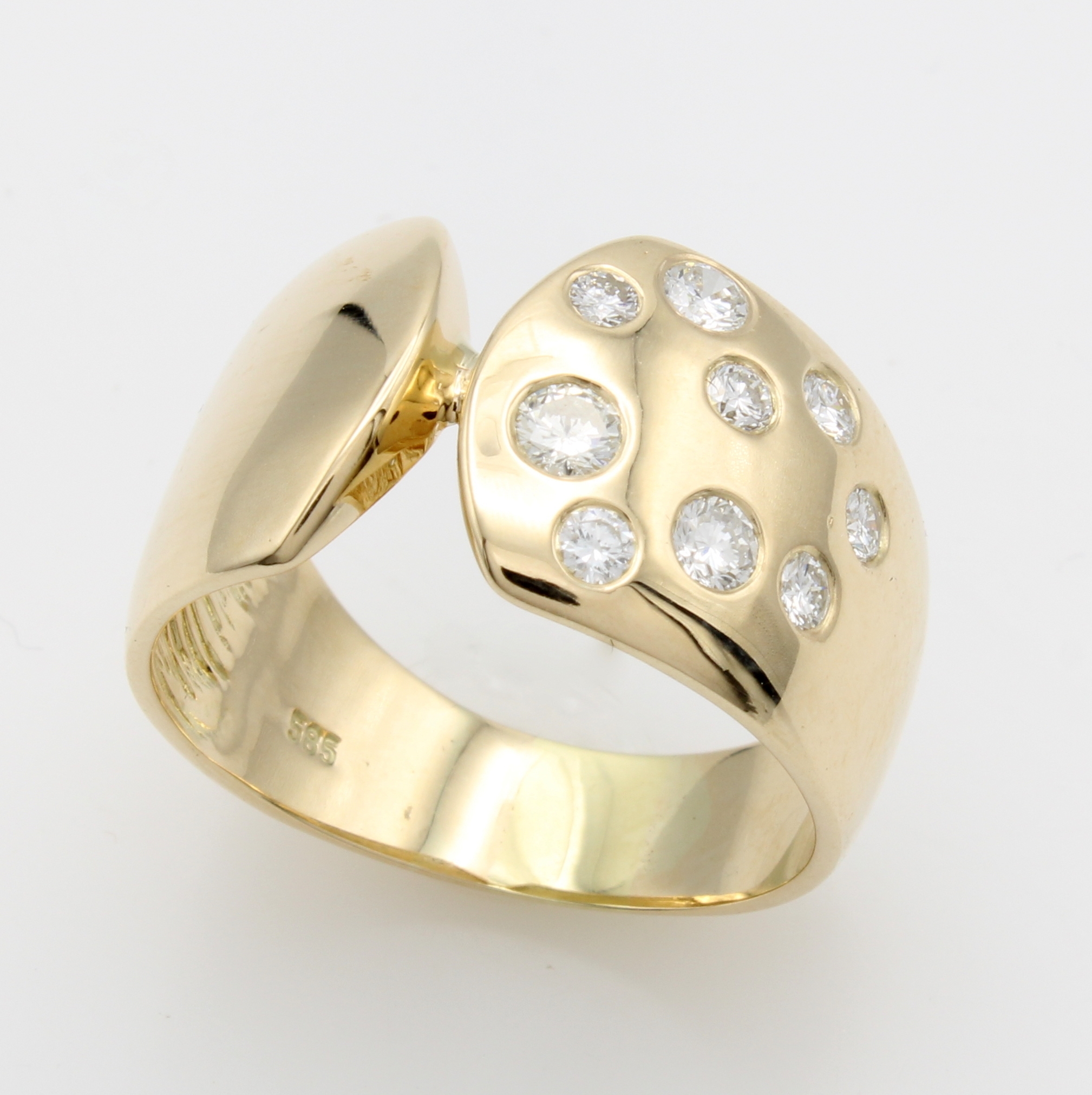 Image 27036420 - Ring mit Brillanten, GG 585/000, Brill. ein-seitig verstreut gef. zus. ca. 0.30 ct ...
