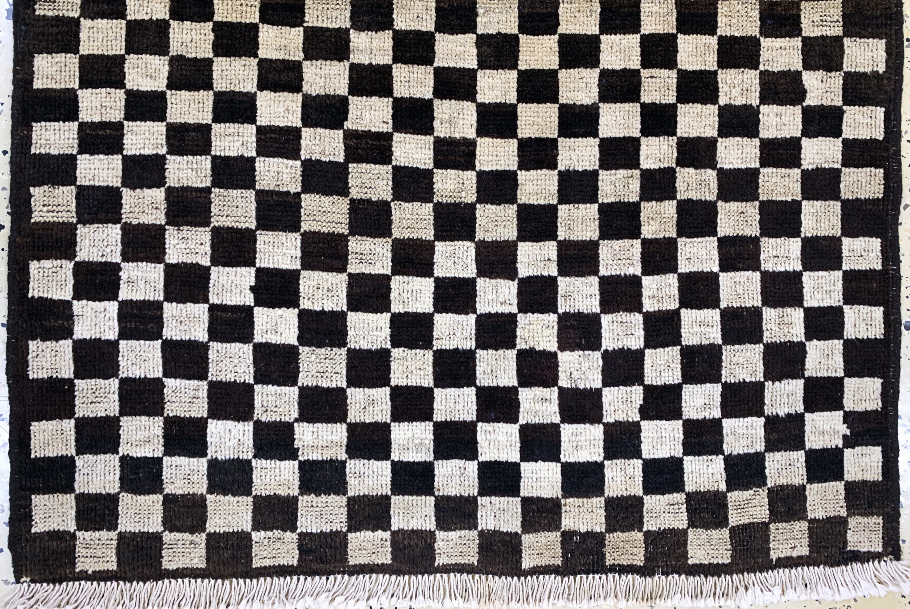 Detail b: Louri Gabbeh Persien, "Schachbrett"Motiv, Anfang 20.Jhd, Wolle auf Baumwolle, ca. 138 x 93 cm, EHZ: 3