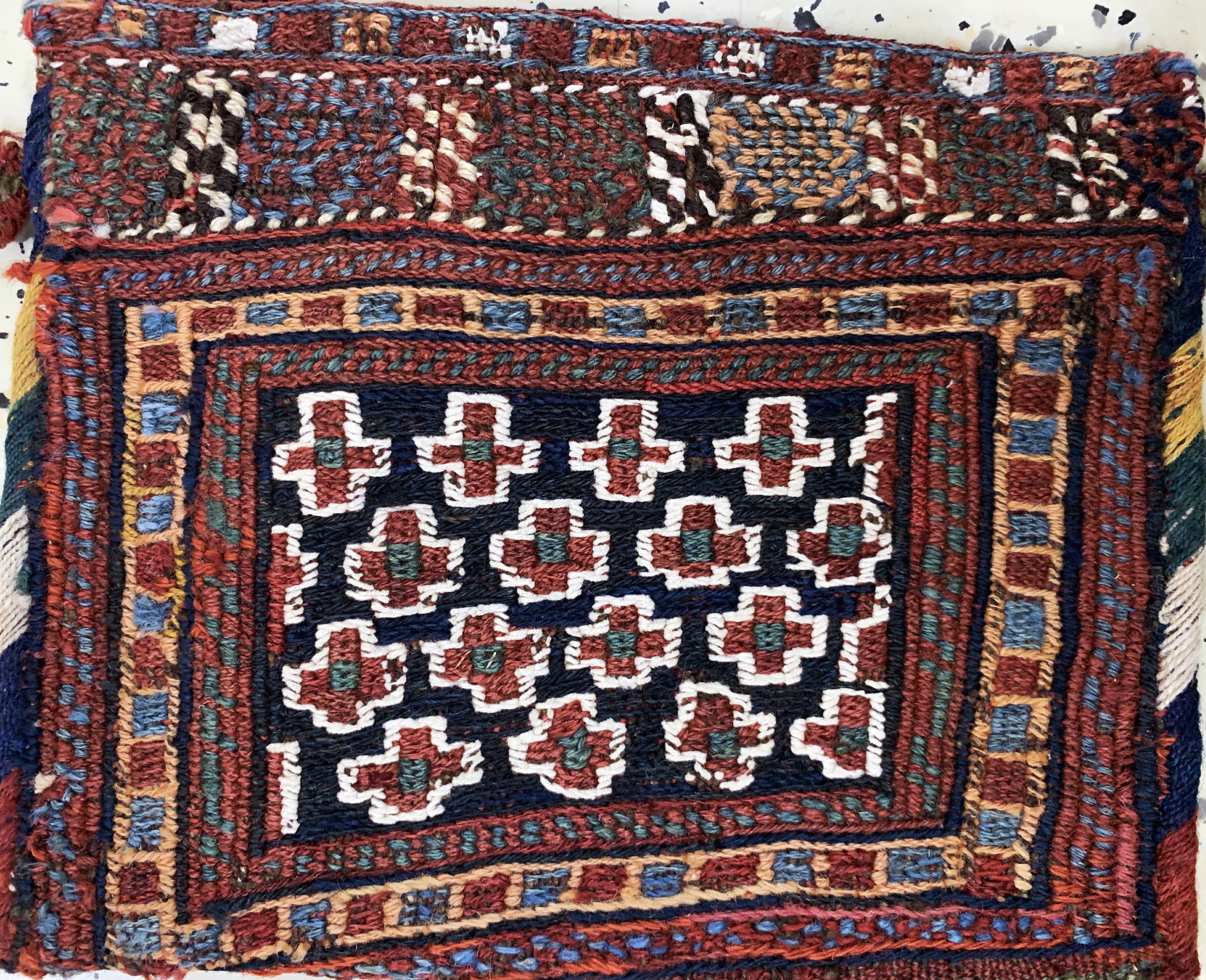 Detail a: Konvolut aus 6 Taschen, Persien, Anfang bisMitte 20.Jhd, Wolle auf Wolle, ca. 30 x 23 cm (eine der Taschen mit Seidengrund).