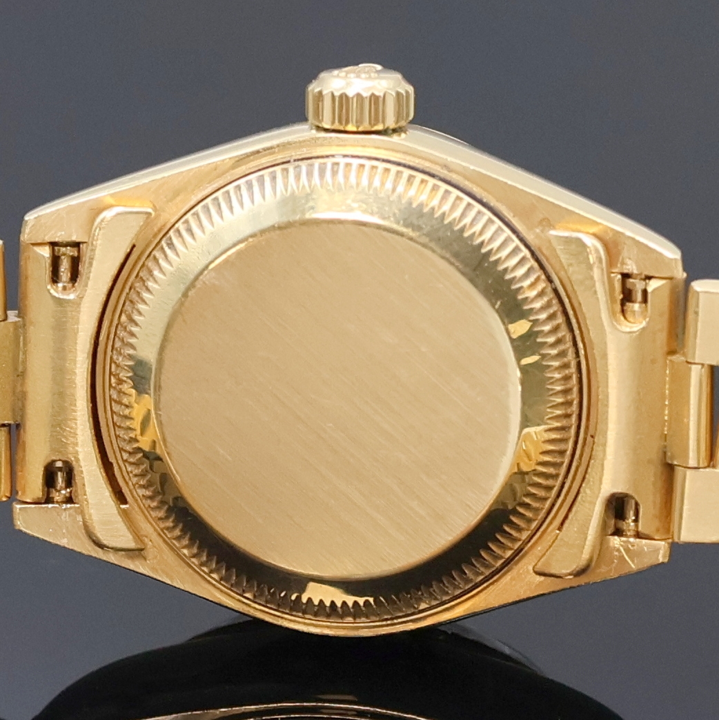 Detail e: ROLEX Datejust Referenz 69178 Damenarmbanduhr am Präsidentband in GG 750/000, Schweiz um 1986, Automatik, Oystergeh. m. geriffelter Lünette, Boden ...