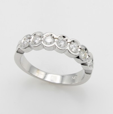 Image Ring mit Brillanten, WG 585/000, 7 Brill. in Zargenfassung zus. ca. 0.35 ct hochfeines ...