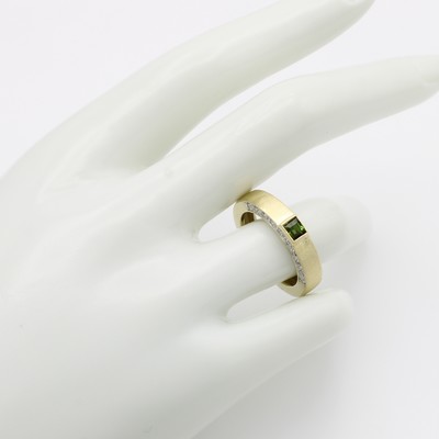 27036426a - Ring mit Turmalin und Brillanten, GG 585/000, Turmalin ca. 0.15 ct, Brill. seitl. in ...