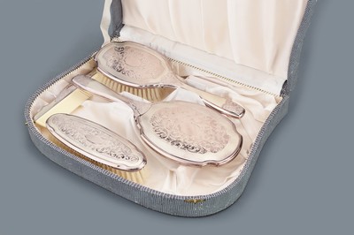 27036441c - Hairdressing set , silver 835, german, 1950/60s, comprised of: 1 mirror, 1 hair brush, 1 ...