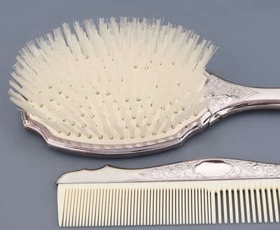27036441f - Hairdressing set , silver 835, german, 1950/60s, comprised of: 1 mirror, 1 hair brush, 1 ...