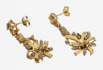 Image Paar 18 kt Gold Brillant-Ohrstecker, GG 750/000, länglich mit bewegl. Abhängung, 44 ...