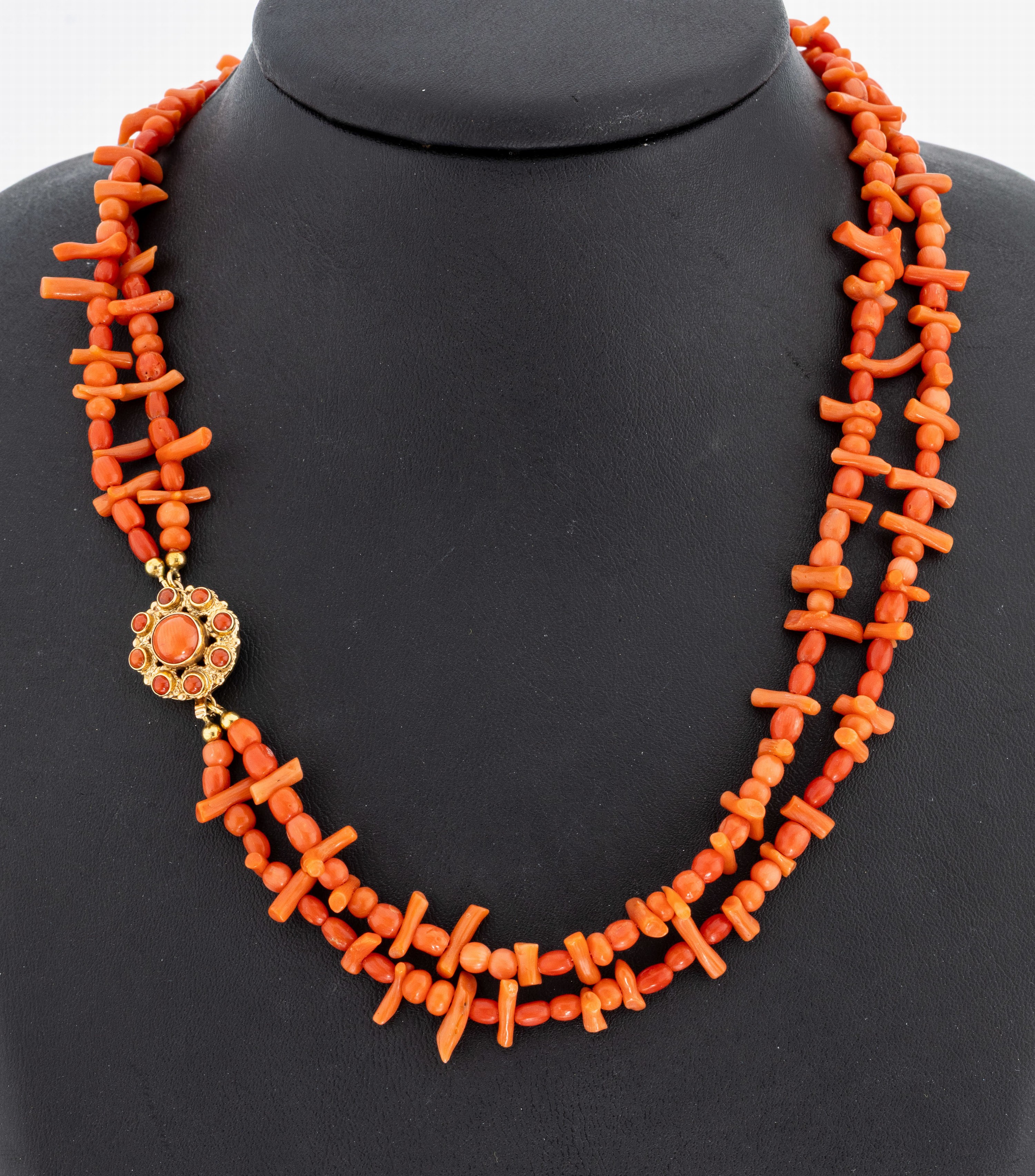 Image 27036572 - Korallen-Collier mit 14 kt Gold Schließe, GG 585/000, 2 rhg., kl. Korallen-Kugeln und ...