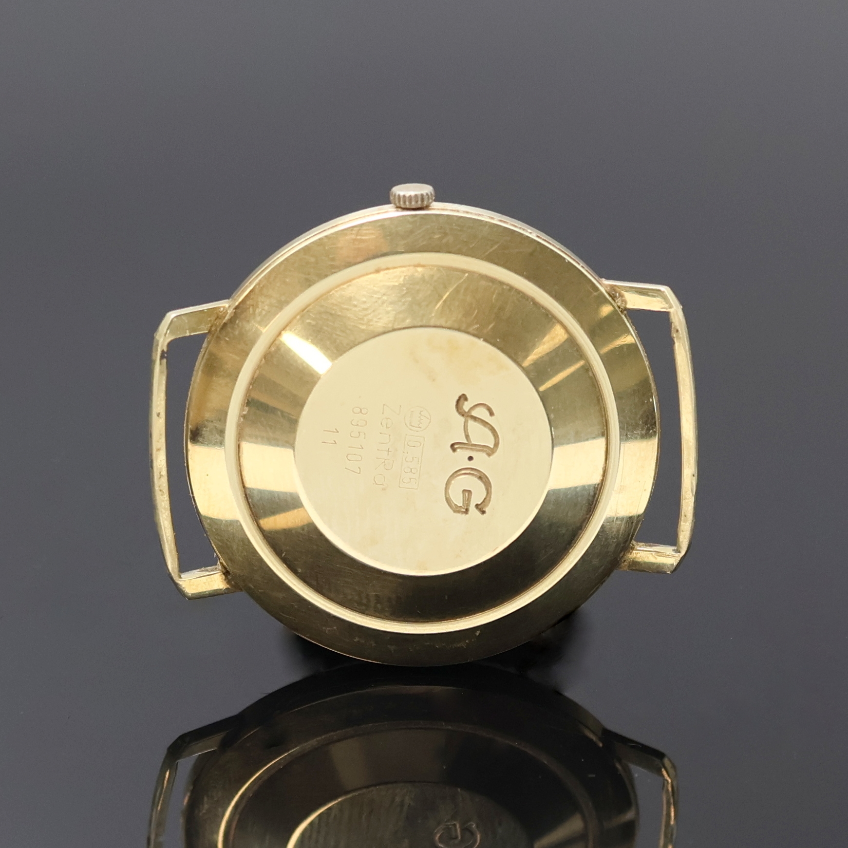 Detail b: ZENTRA Armbanduhr in GG 585/000, Schweiz um 1970, Automatik, Boden m. Monogramm aufgedr., silb. Zifferbl. m. gold. Std.-Ind. u. Zeigern, Datum b. 6, ...
