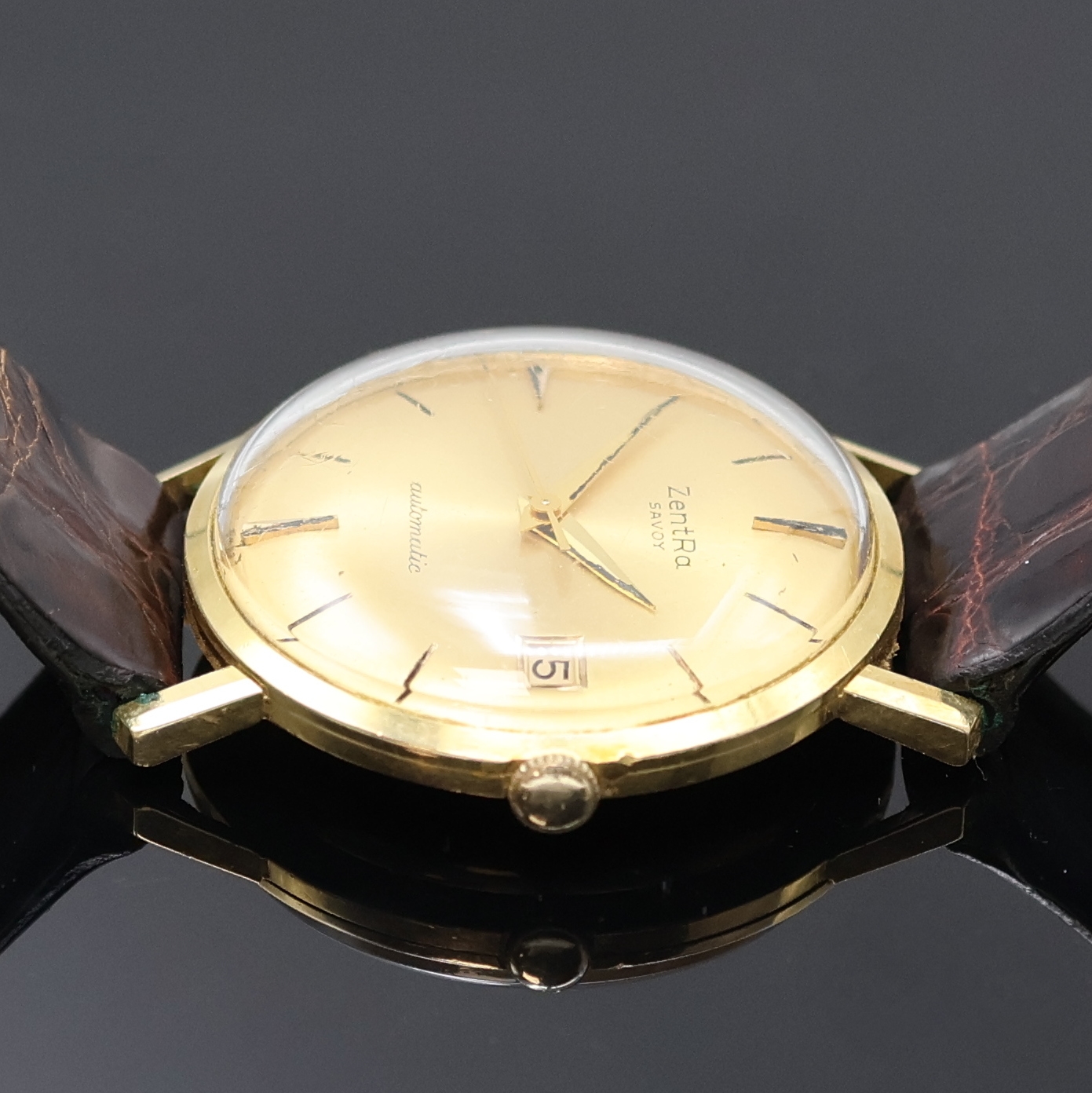 Detail b: ZENTRA Savoy Armbanduhr in GG 585/000, Schweiz um 1960, Automatik, Boden u. Glasrand aufgedr., gold. Zifferbl. m. aufges. Std.- Ind., gold. Zeiger, ...
