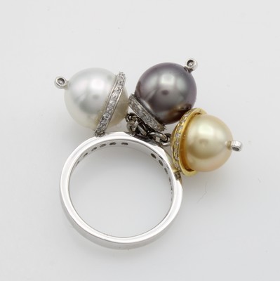 27036561a - Ring mit Brillanten, Südsee- und Tahitiperlen, WG/GG 750/000, Brill. zus. ca. 0.81 ct ...