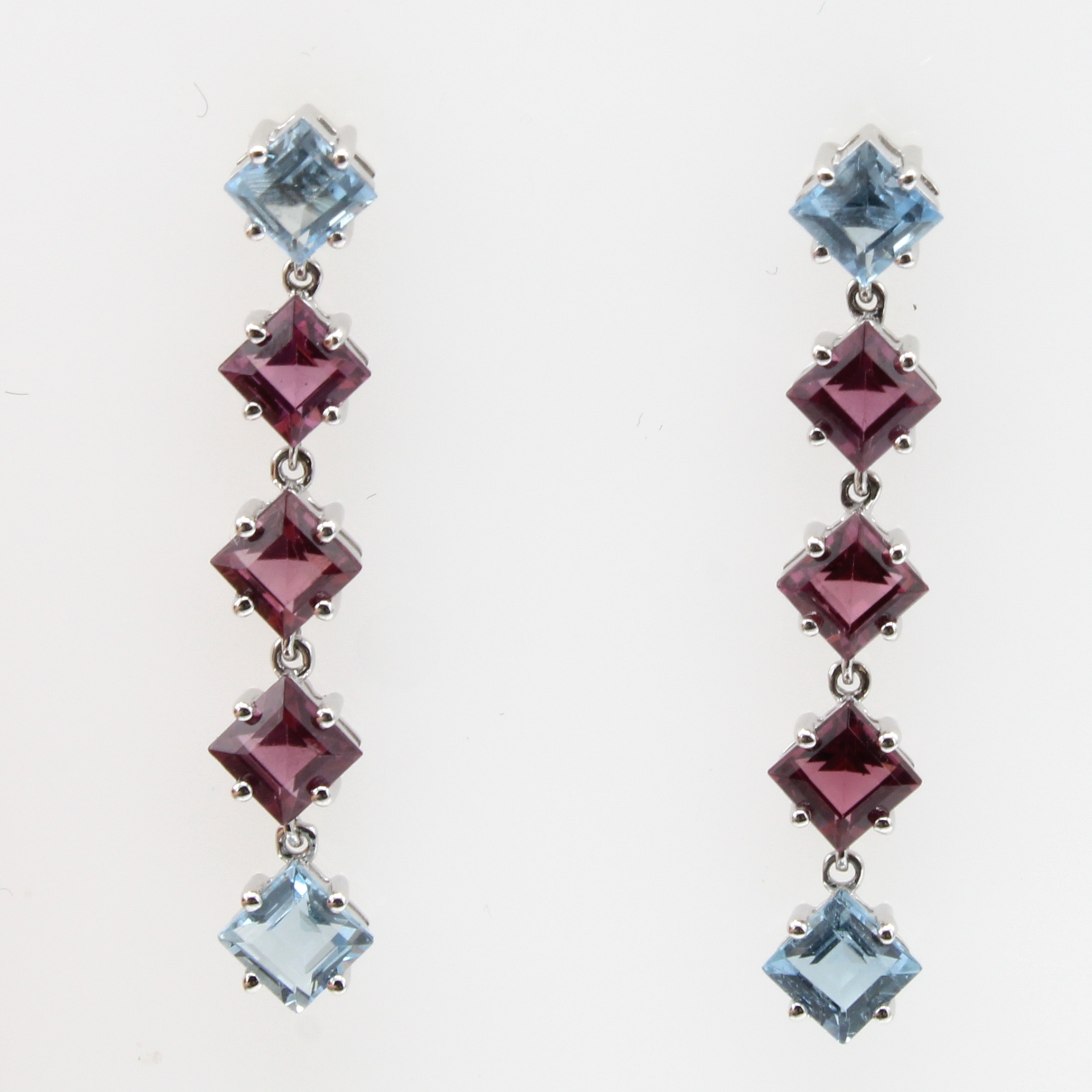 Image 27036626 - Paar Ohrstecker mit Aquamarinen und Rhodo- lithen, WG 750/000, 4 Aquamarine zus. ca. ...