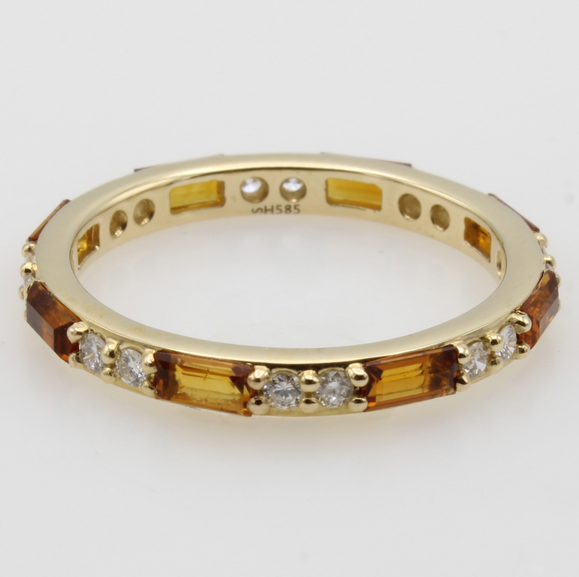 Image 27036656 - Ring mit Brillanten und Citrinen, GG 585/000, 16 Brill. zus. ca. 0.25 ct feines ...