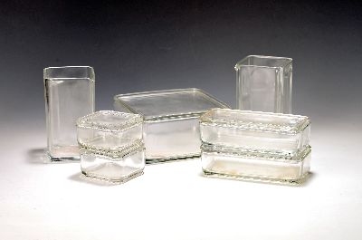 Image 23-tlg. Glasset ´Kubus´, Entw. Wilhelm Wagenfeld (1900-1990) für Lausitzer Glaswerke AG, ...