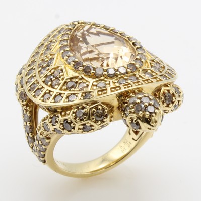 27036633a - Ring ´Schildkörte´ mit Morganit und Diamanten, GG 750/000, 165 braune Diam. zus. ca. ...
