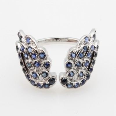 27036648b - Ring ´Flügel´ mit Saphiren, WG 750/000, 44 Saphire zus. ca. 1.08 ct, RW ca. 55 ...