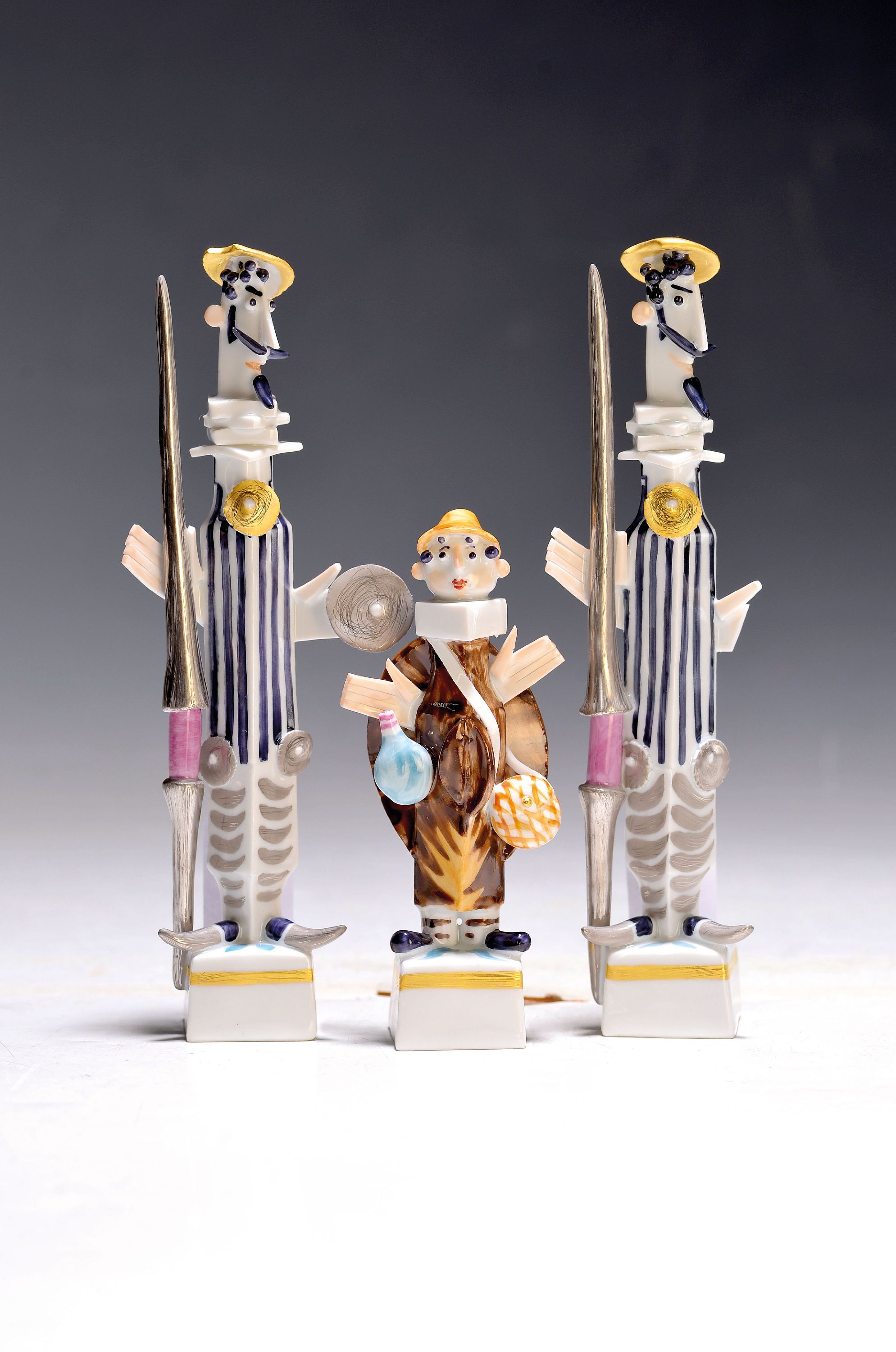 Image 27036746 - 3 Porzellanfiguren, Meissen, Entwurf Peter Strang, 2 x Don Quichotte (1 x besch.) und San ...