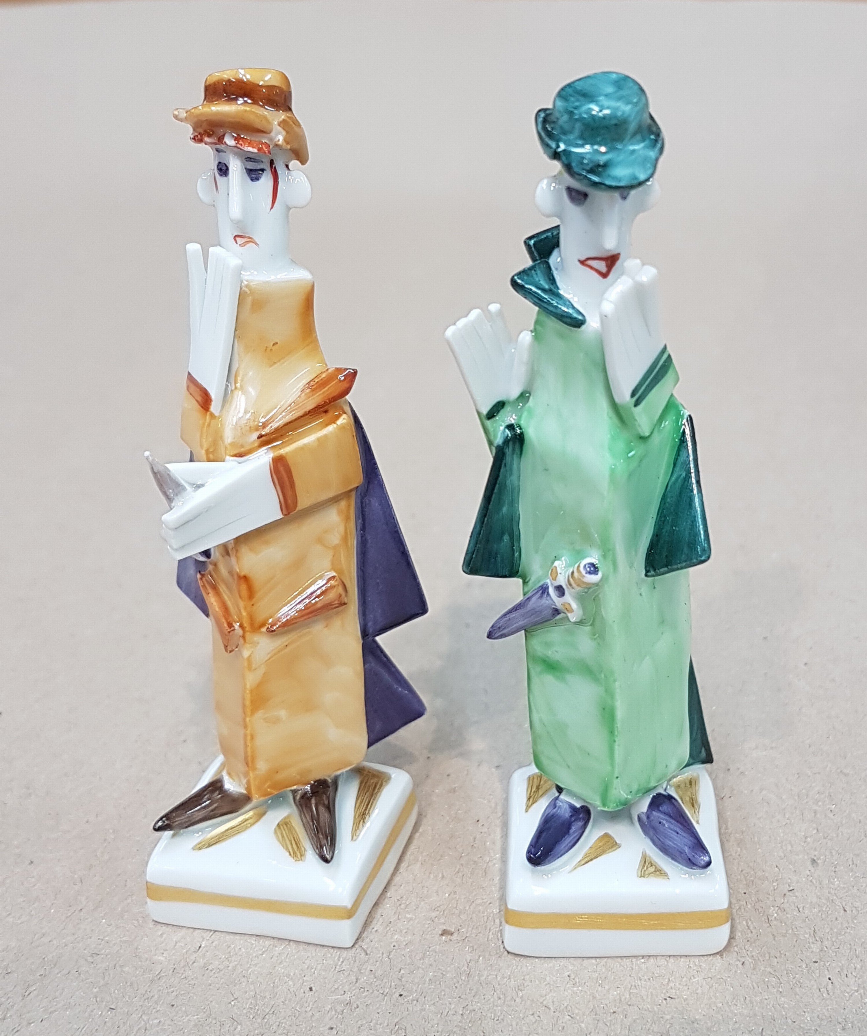 Detail a: Sechsteilige Porzellangruppe, Meissen, Entwurf Peter Strang, Faustgruppe: Mephisto, Faust, Gretchen, Marthe, Student friedlich und Student aggressiv, ...