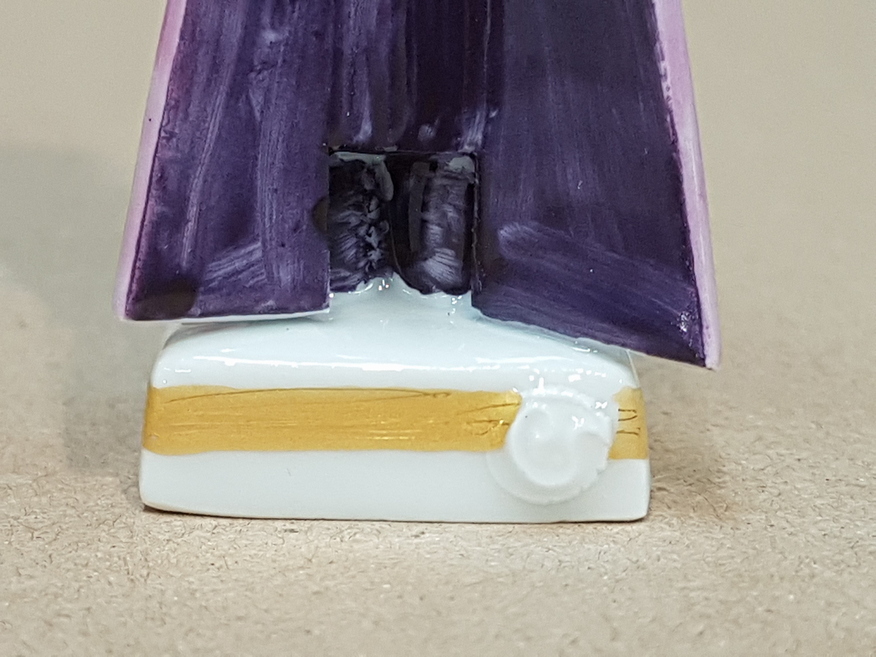 Detail s: Sechsteilige Porzellangruppe, Meissen, Entwurf Peter Strang, Faustgruppe: Mephisto, Faust, Gretchen, Marthe, Student friedlich und Student aggressiv, ...