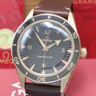 27036705a - OMEGA Seamaster 300 Co-Axial Master Chronometer neuwertige Herrenarmbanduhr in Bronze ...