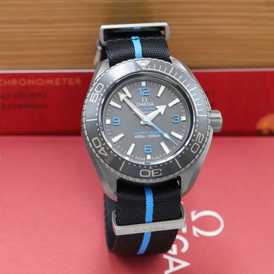 Image OMEGA Seamaster Co-Axial Ultra Deep 6000 M Planet Ocean Master Chronometer neuwertige ...