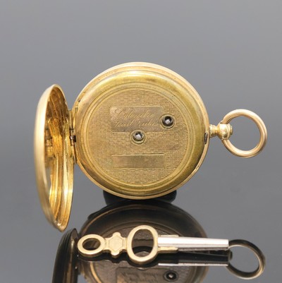 27036738b - Offene Damentaschenuhr in GG 750/000 mit Schlüsselaufzug, Schweiz um 1870, guill. Geh. ...