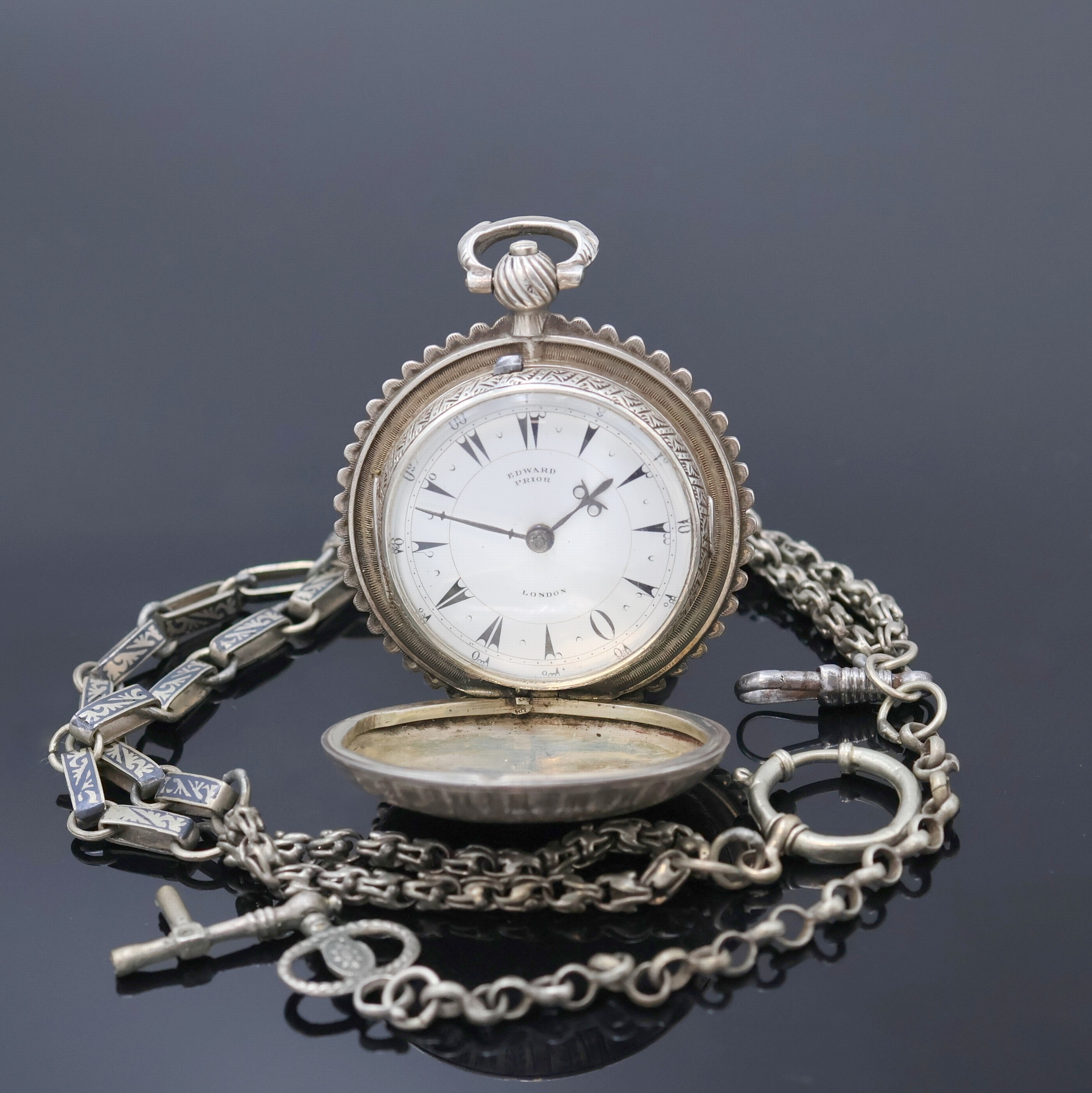 Image 27036822 - EDWARD PRIOR LONDON Spindel- Herrentaschenuhr, 3-teil., reich grav. Silbergeh., wohl ...