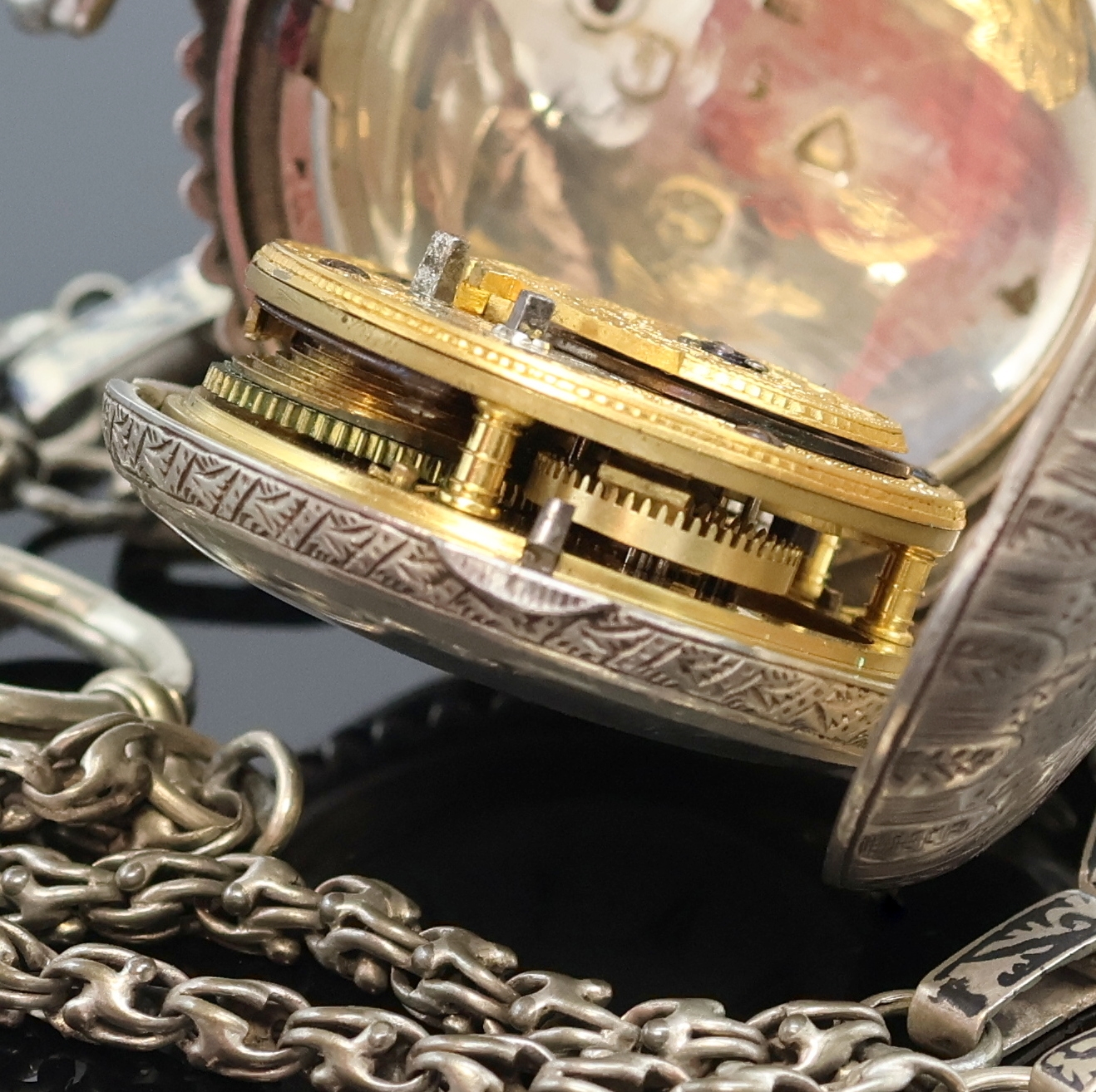 Detail g: EDWARD PRIOR LONDON Spindel- Herrentaschenuhr, 3-teil., reich grav. Silbergeh., wohl für den osmanischen Markt, Signatur auf Werk und Emailblatt, ...